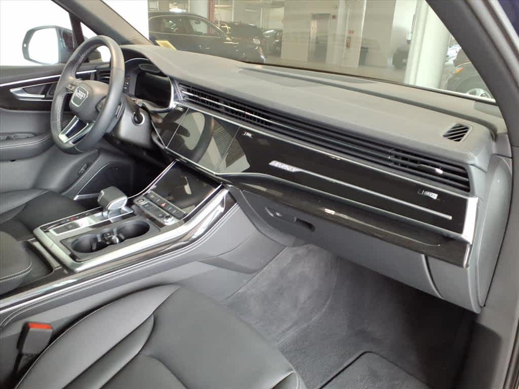 2025 Audi Q7 Premium Plus 55 TFSI quattro