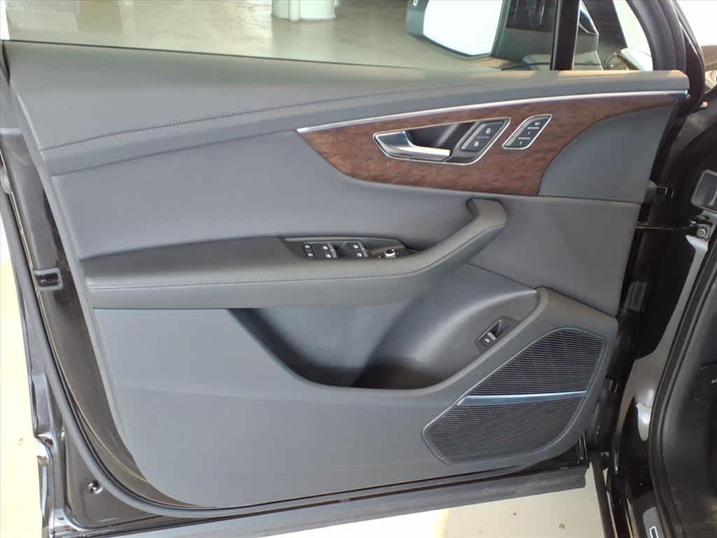 2023 Audi Q7 Prestige 55 TFSI quattro