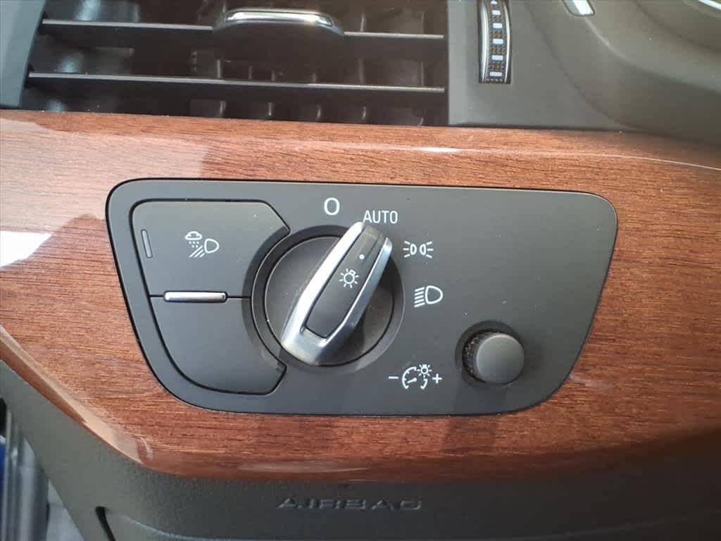 2022 Audi A4 Premium 40 TFSI quattro