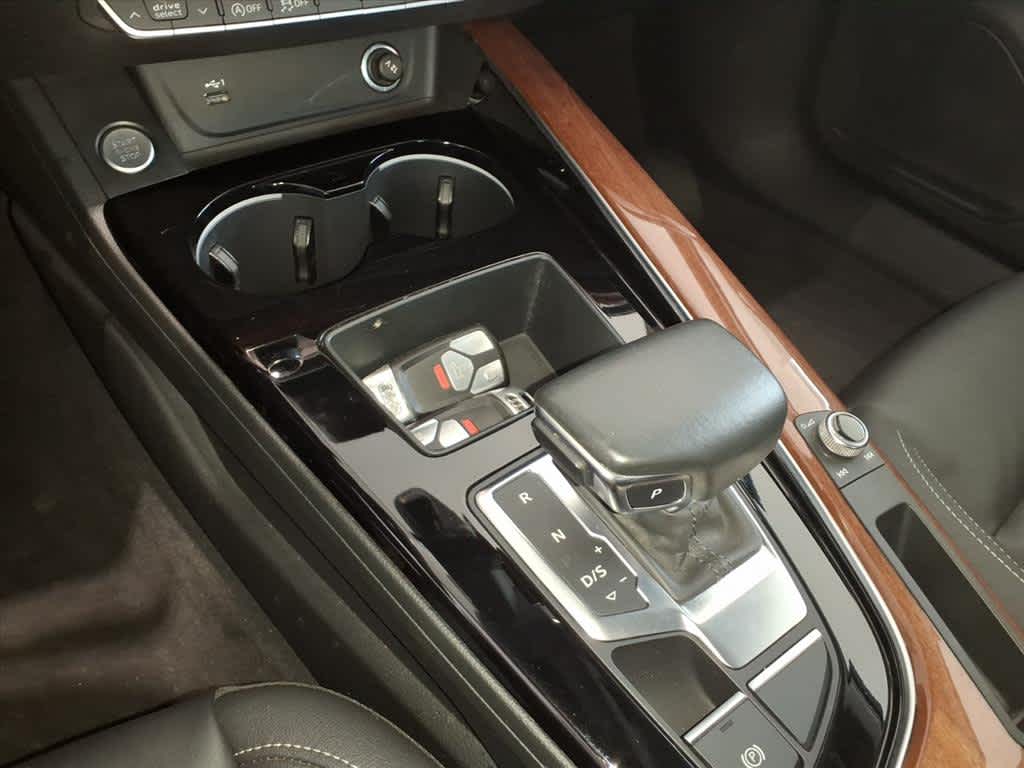 2022 Audi A4 Premium 40 TFSI quattro
