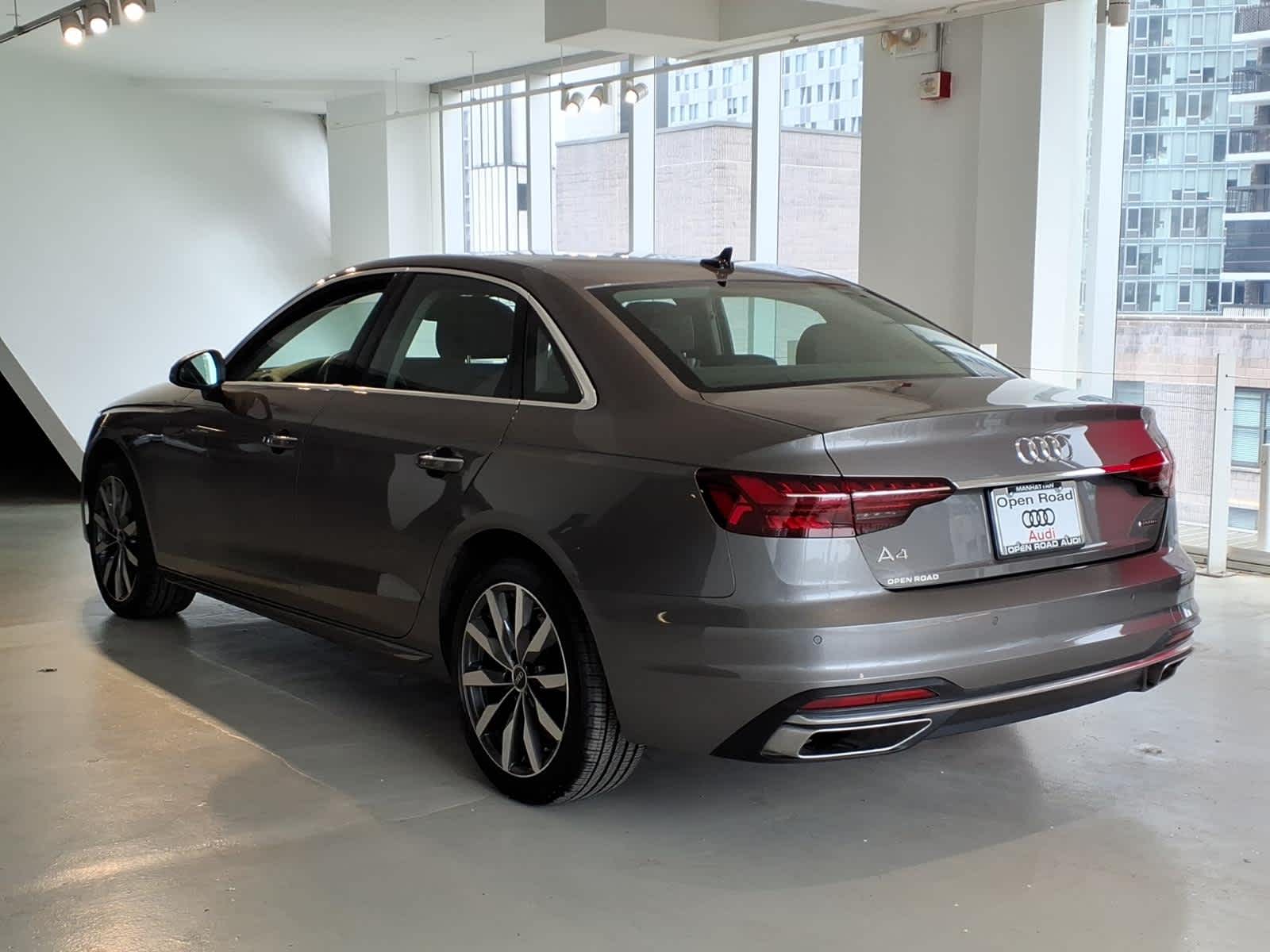 2022 Audi A4 Premium 40 TFSI quattro