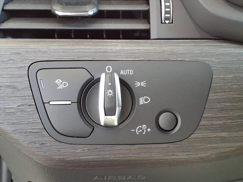 2023 Audi A4 S line Premium 45 TFSI quattro