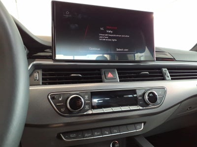2023 Audi A4 S line Prestige 45 TFSI quattro