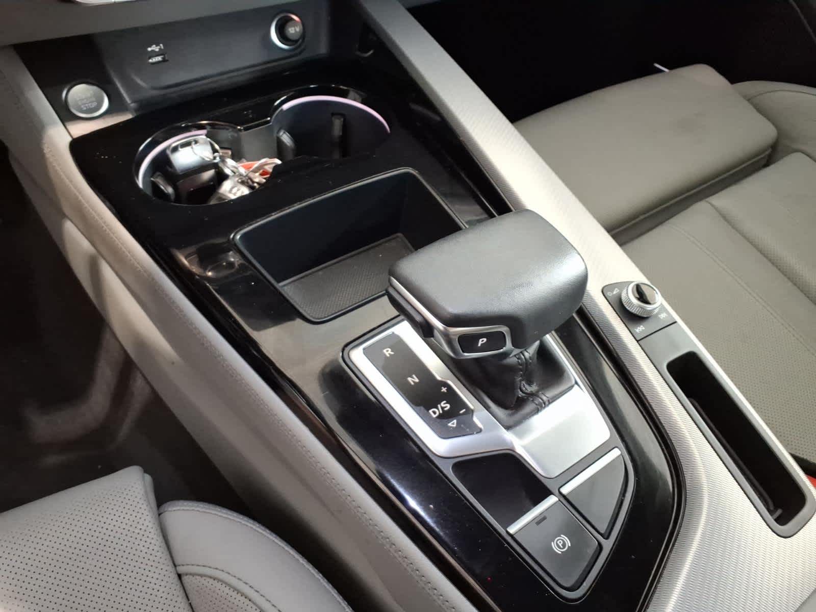 2023 Audi A4 S line Prestige 45 TFSI quattro