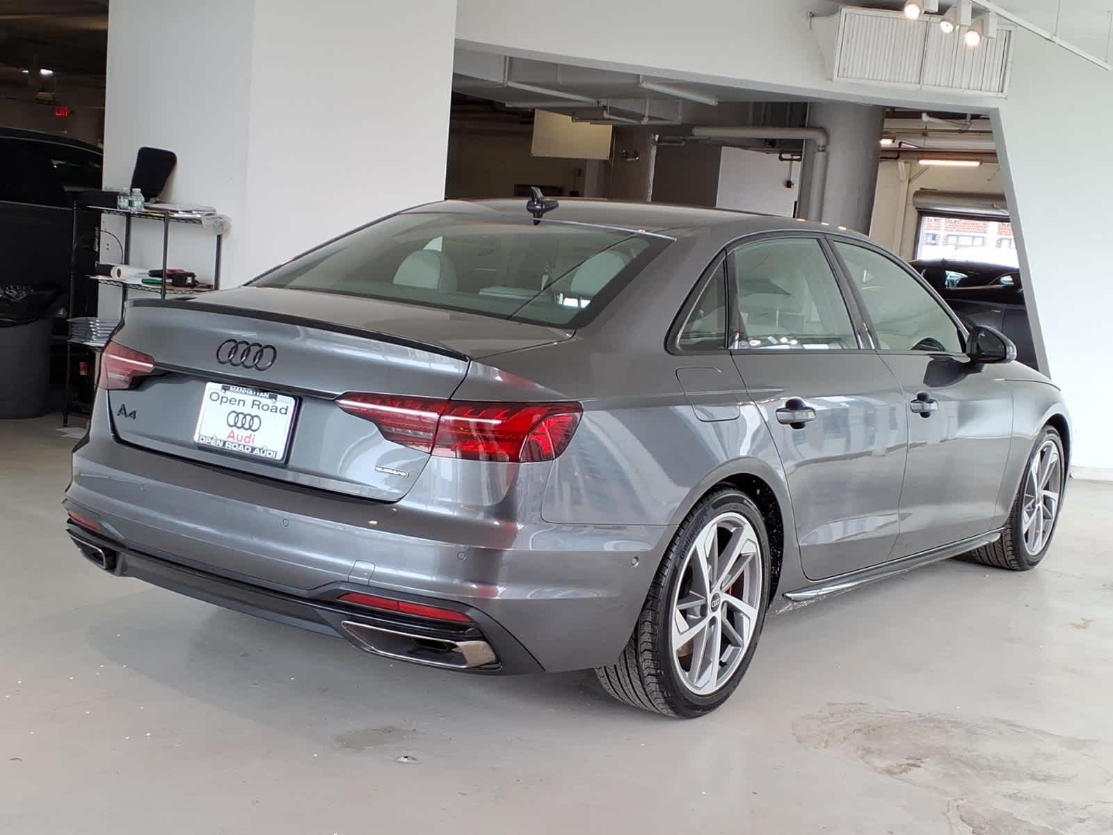 2023 Audi A4 S line Prestige 45 TFSI quattro