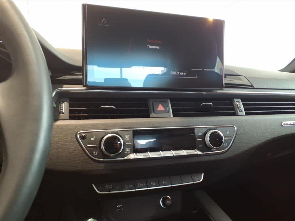 2023 Audi A4 S line Prestige 45 TFSI quattro
