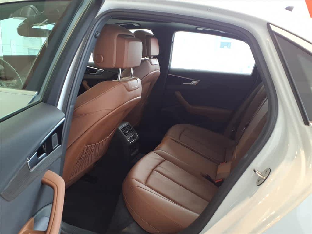 2023 Audi A4 S line Prestige 45 TFSI quattro