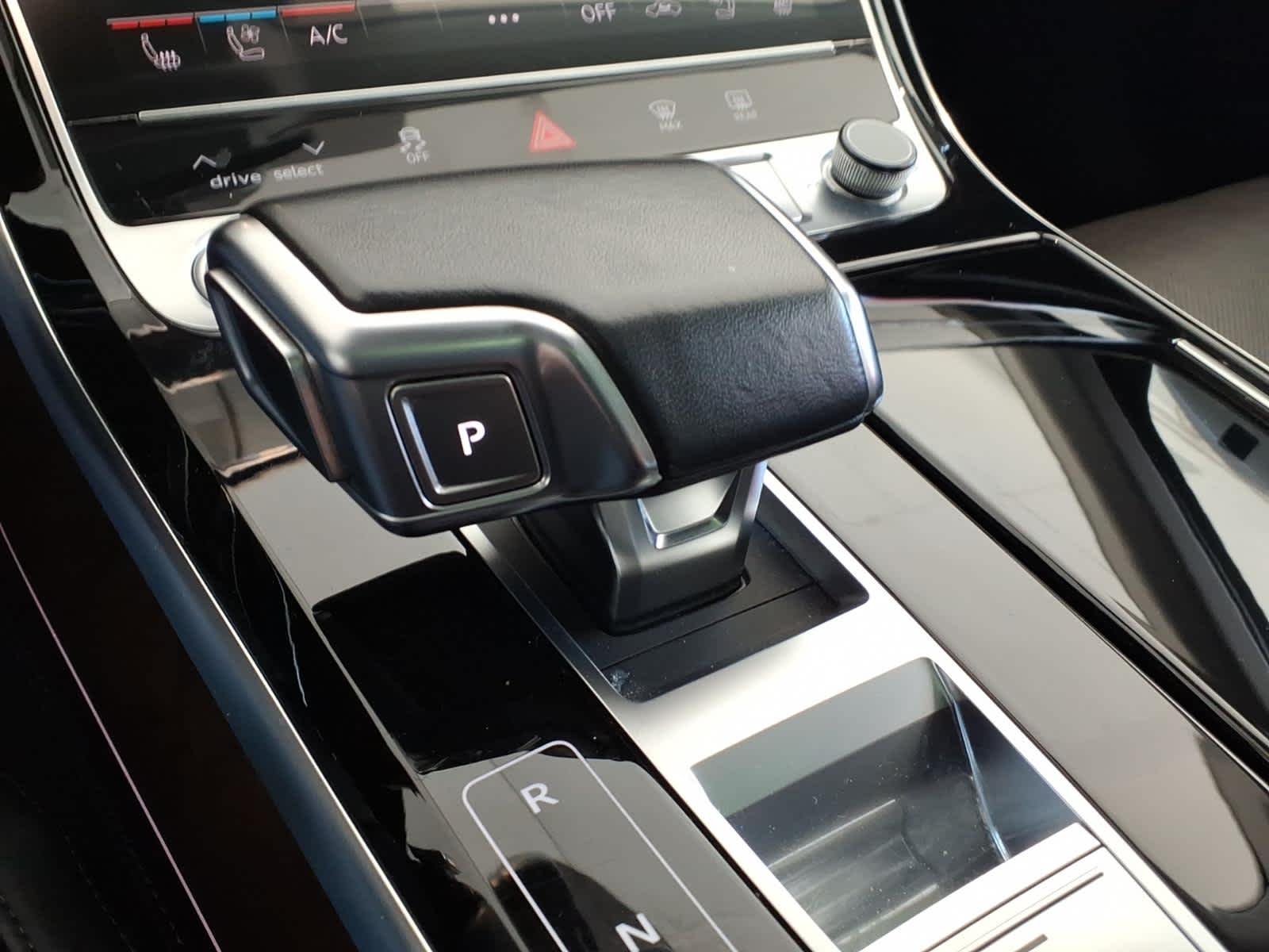 2022 Audi A8 L 55 TFSI quattro