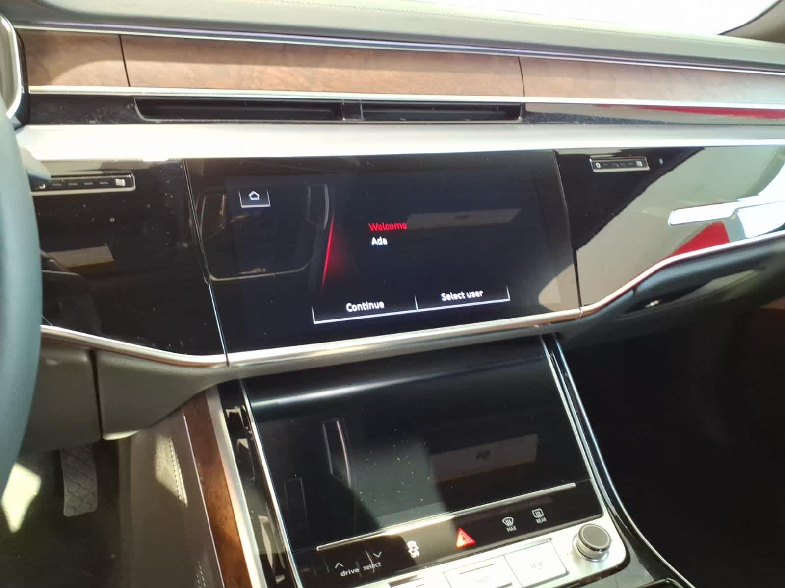 2025 Audi A8 L 55 TFSI quattro