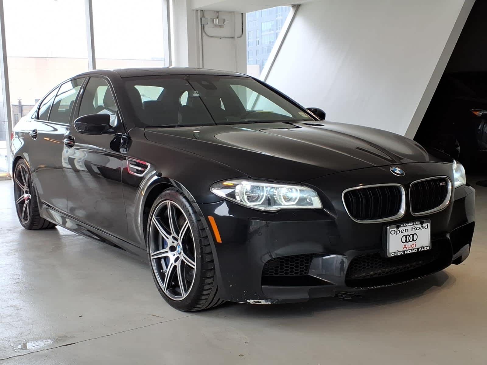 2014 BMW M5 4dr Sdn