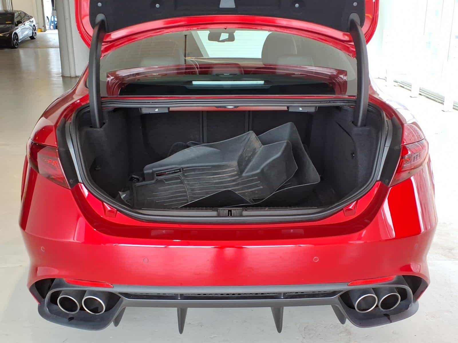 2023 Alfa Romeo Giulia Quadrifoglio RWD