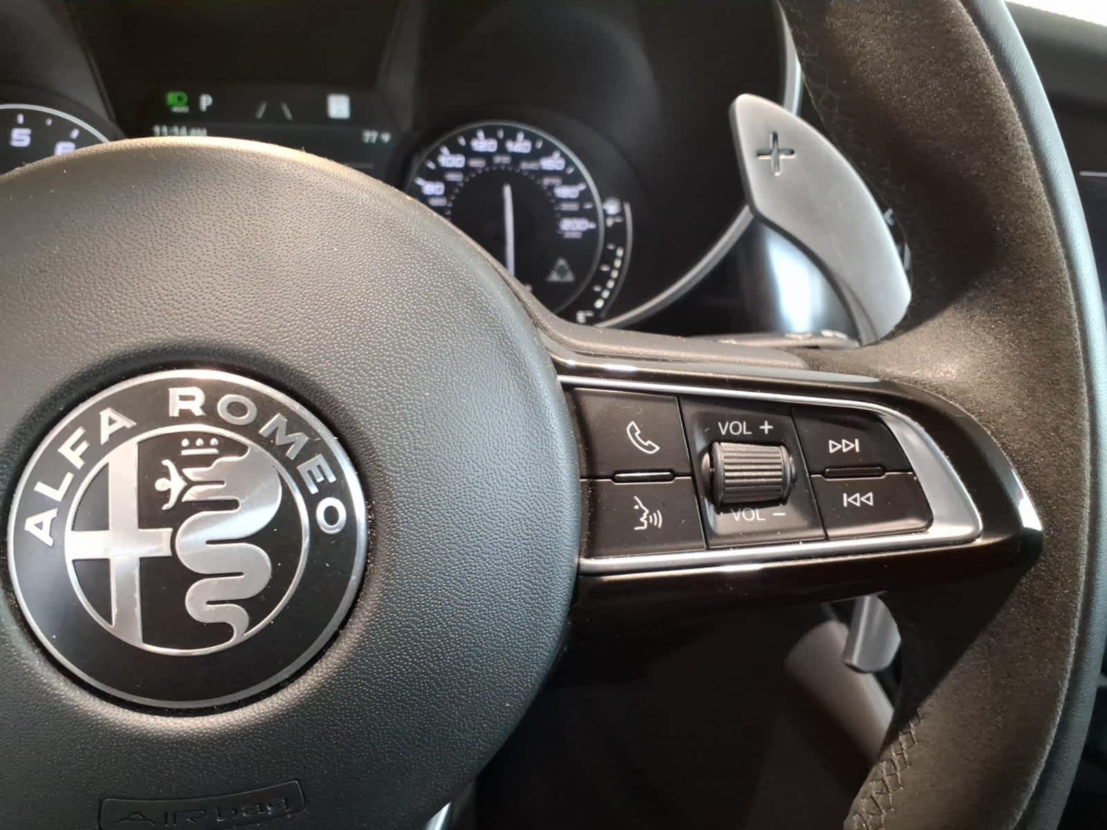 2023 Alfa Romeo Giulia Quadrifoglio RWD