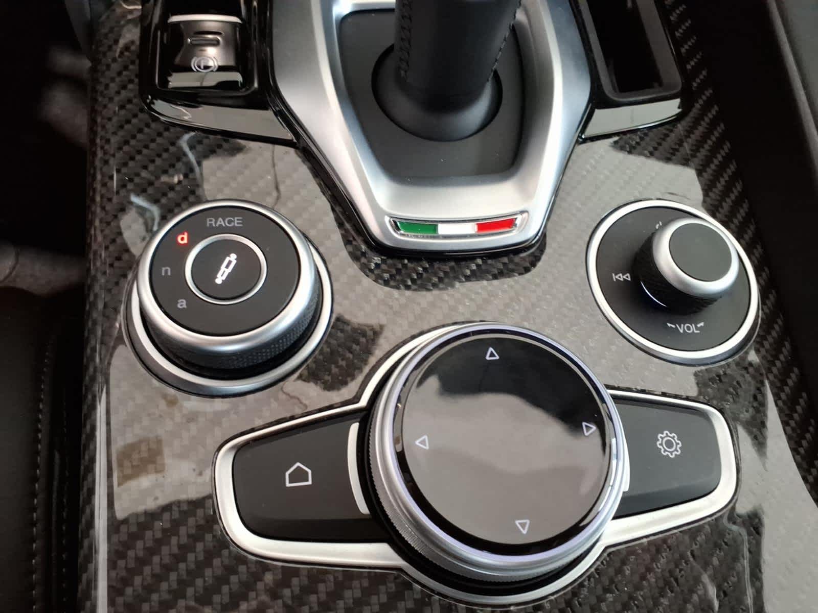 2023 Alfa Romeo Giulia Quadrifoglio RWD