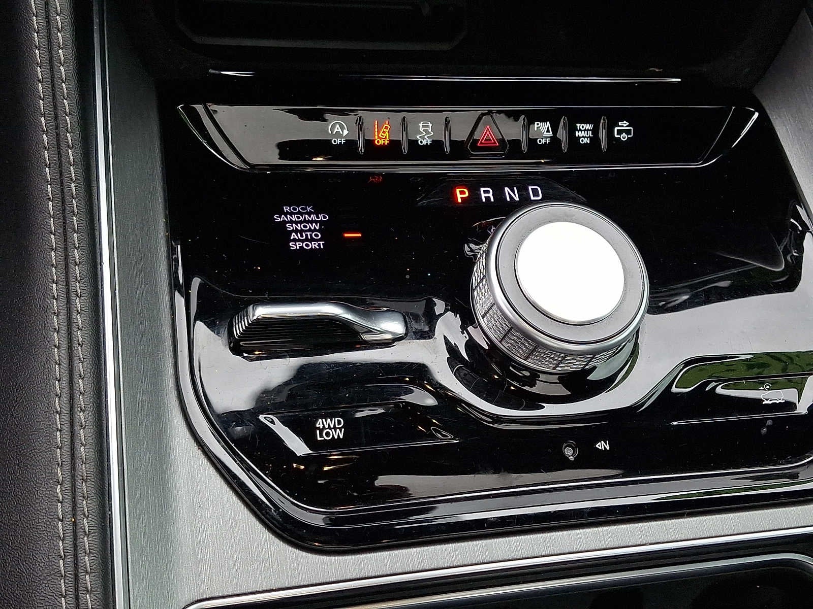 2023 Jeep Wagoneer Series II Carbide 4x4