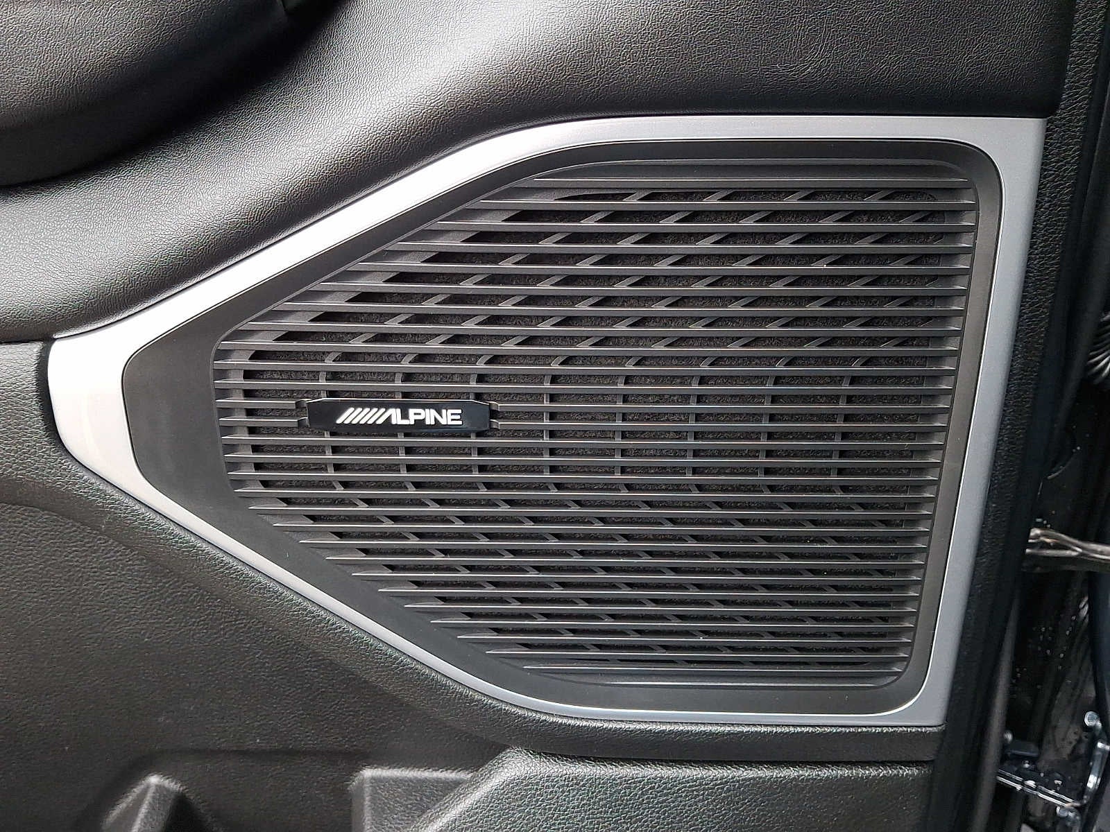 2023 Jeep Wagoneer Series II Carbide 4x4