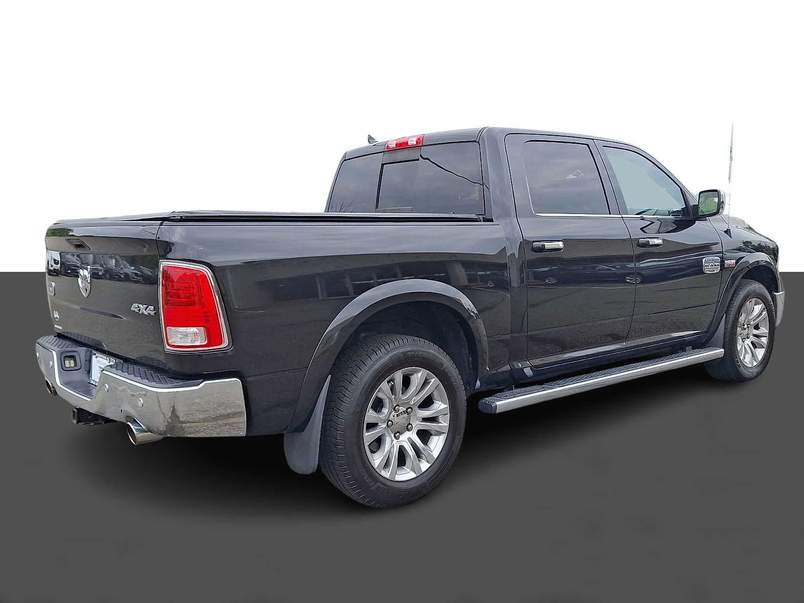2017 RAM 1500 Longhorn 4x4 Crew Cab 57 Box