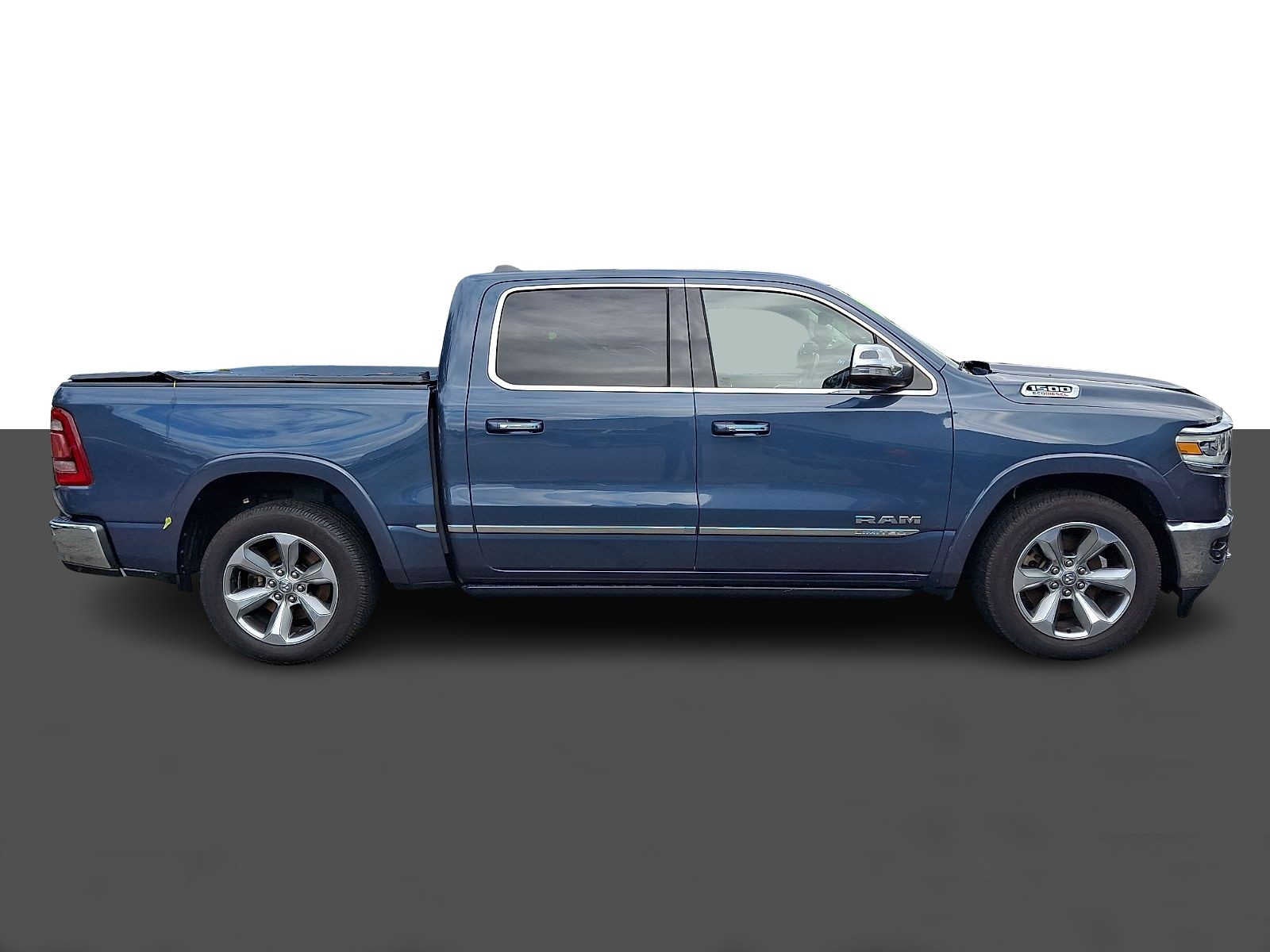 2022 RAM 1500 Limited 4x4 Crew Cab 57 Box