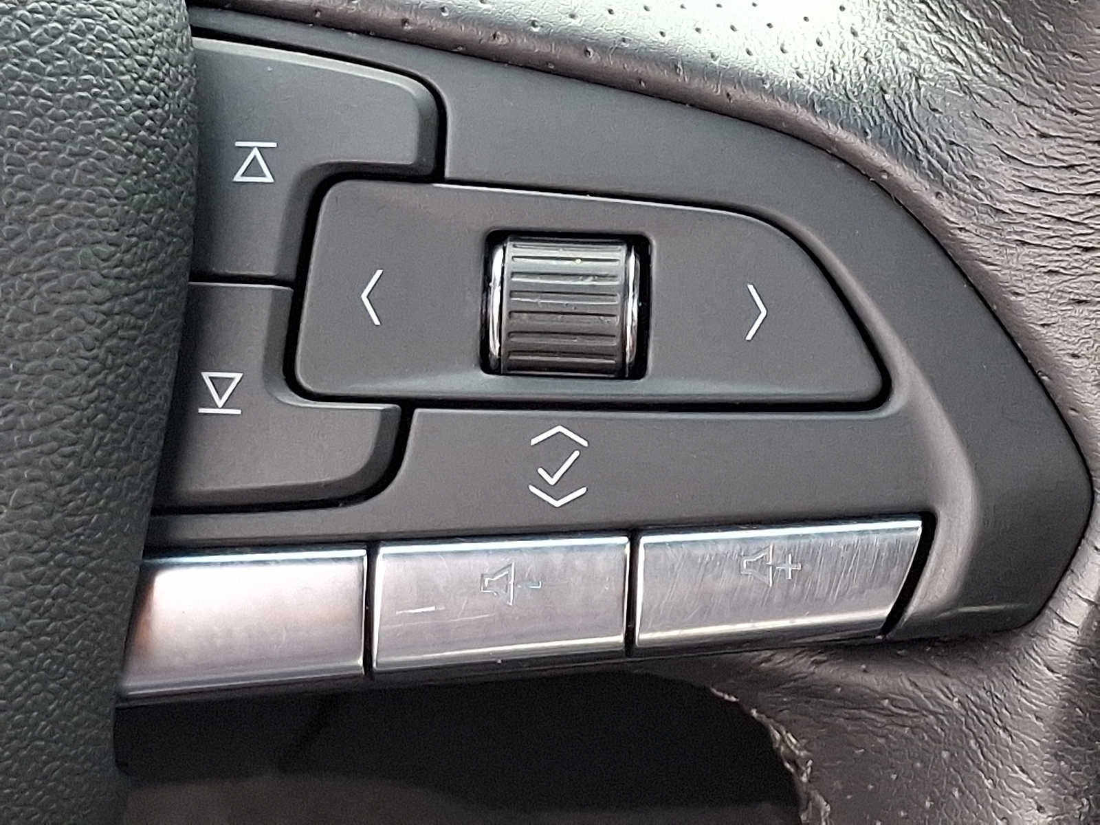 2023 Cadillac CT4 4dr Sdn Sport