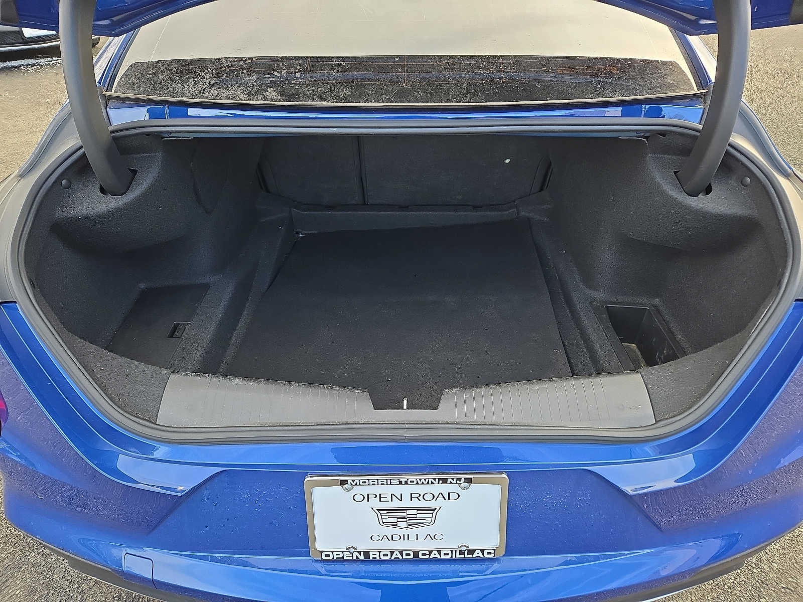 2023 Cadillac CT4 4dr Sdn Luxury