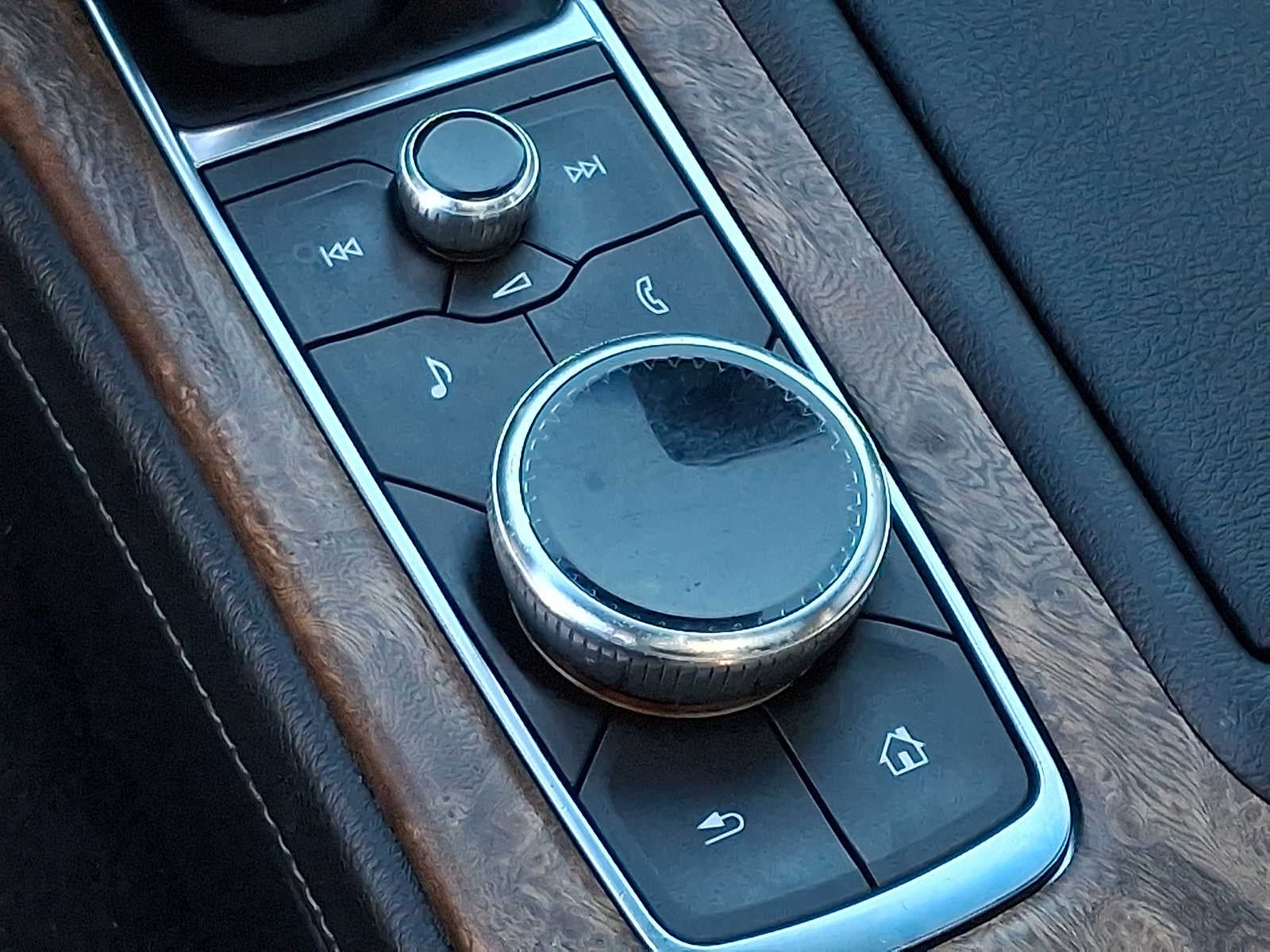 2024 Cadillac CT5 4dr Sdn Premium Luxury