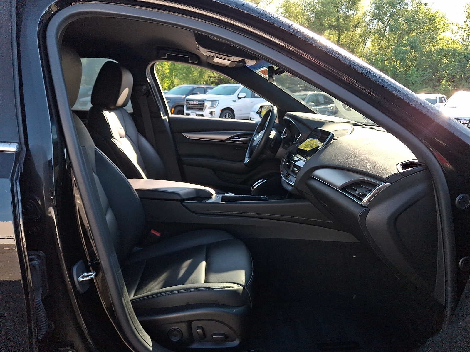 2024 Cadillac CT5 4dr Sdn Premium Luxury
