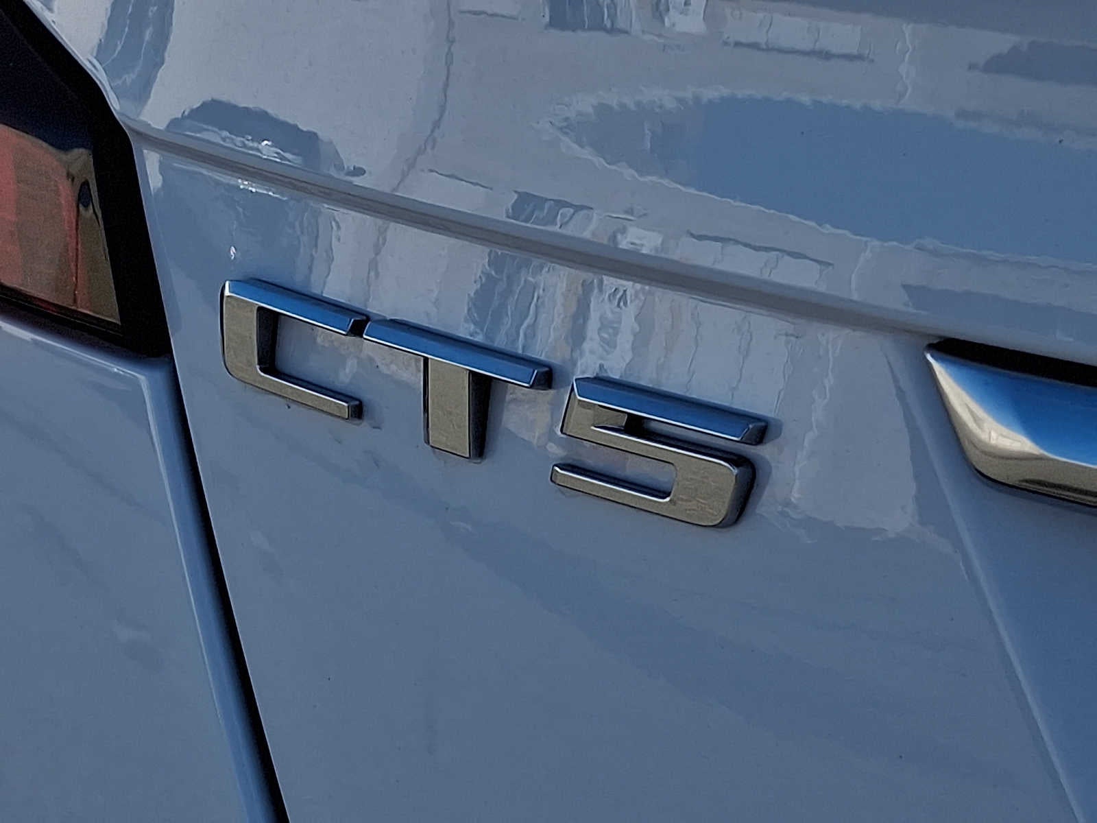 2023 Cadillac CT5 4dr Sdn Luxury