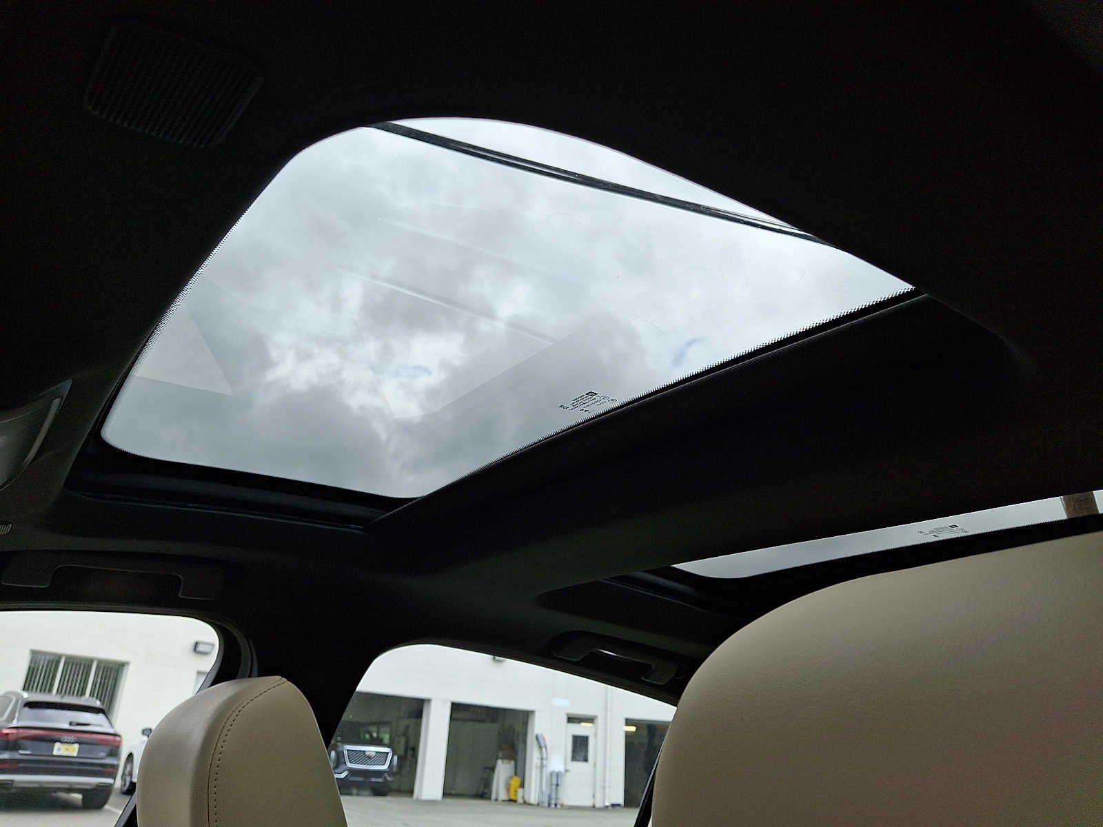 2024 Cadillac CT5 4dr Sdn Luxury