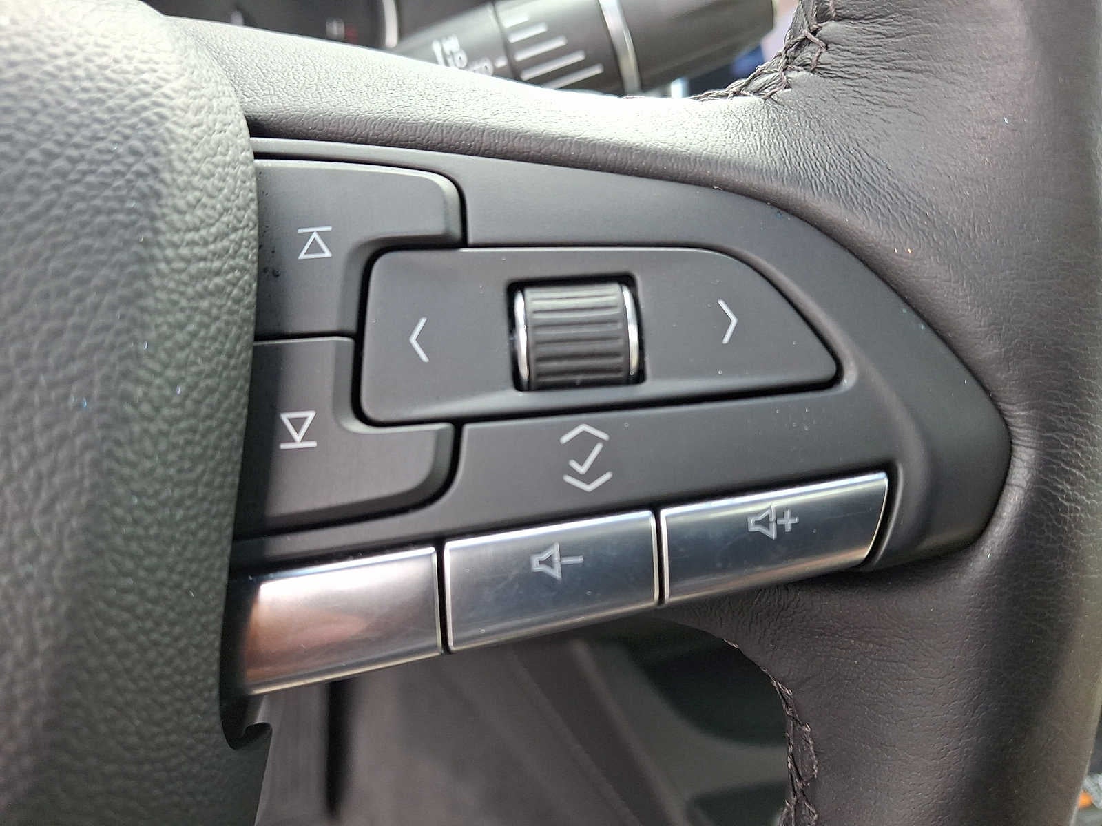 2024 Cadillac CT5 4dr Sdn Luxury