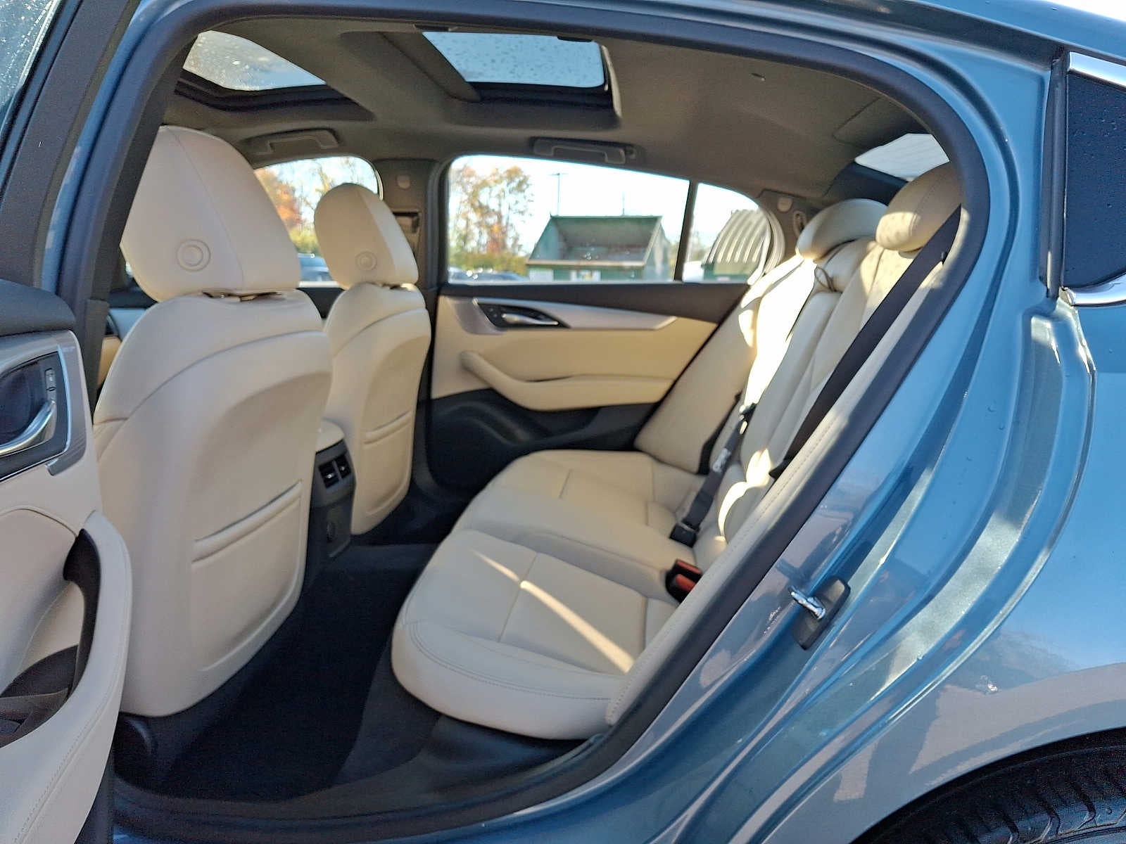 2023 Cadillac CT5 4dr Sdn Luxury