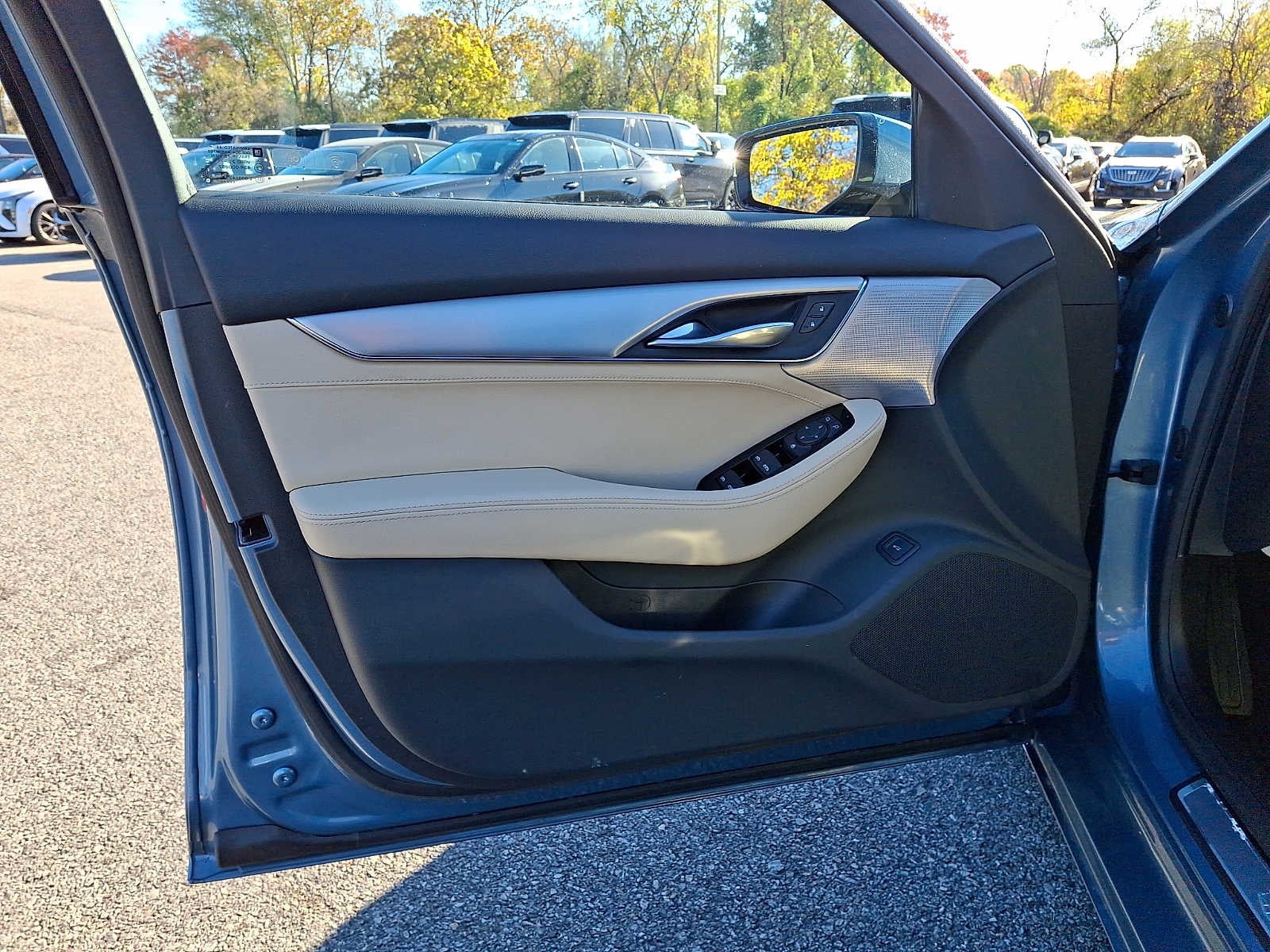2023 Cadillac CT5 4dr Sdn Luxury