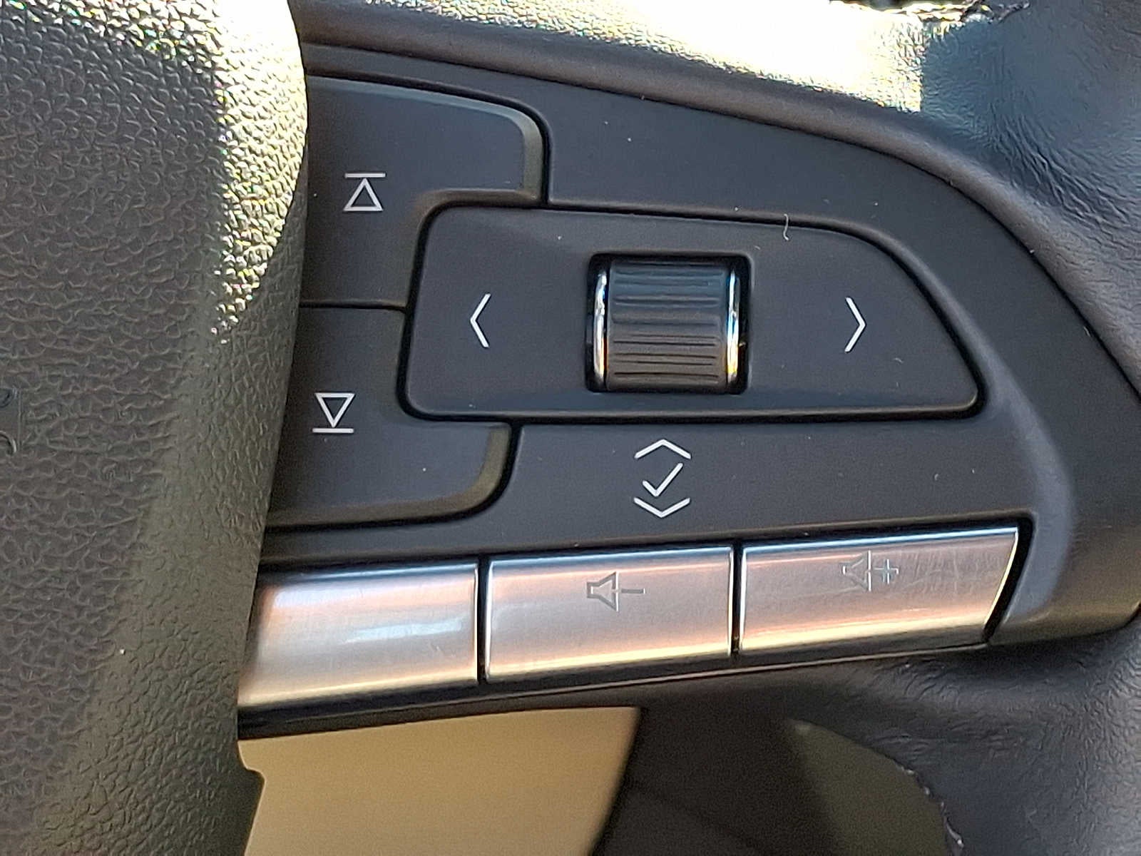 2023 Cadillac CT5 4dr Sdn Luxury