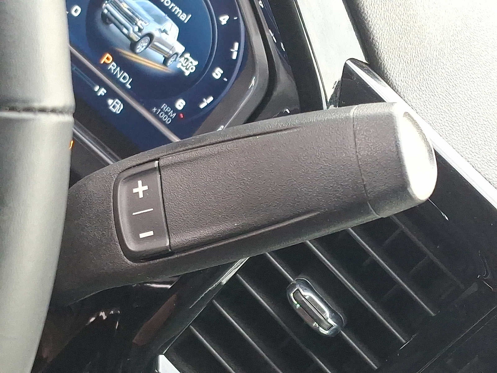 2022 Chevrolet Silverado 1500 4WD Crew Cab 157 RST