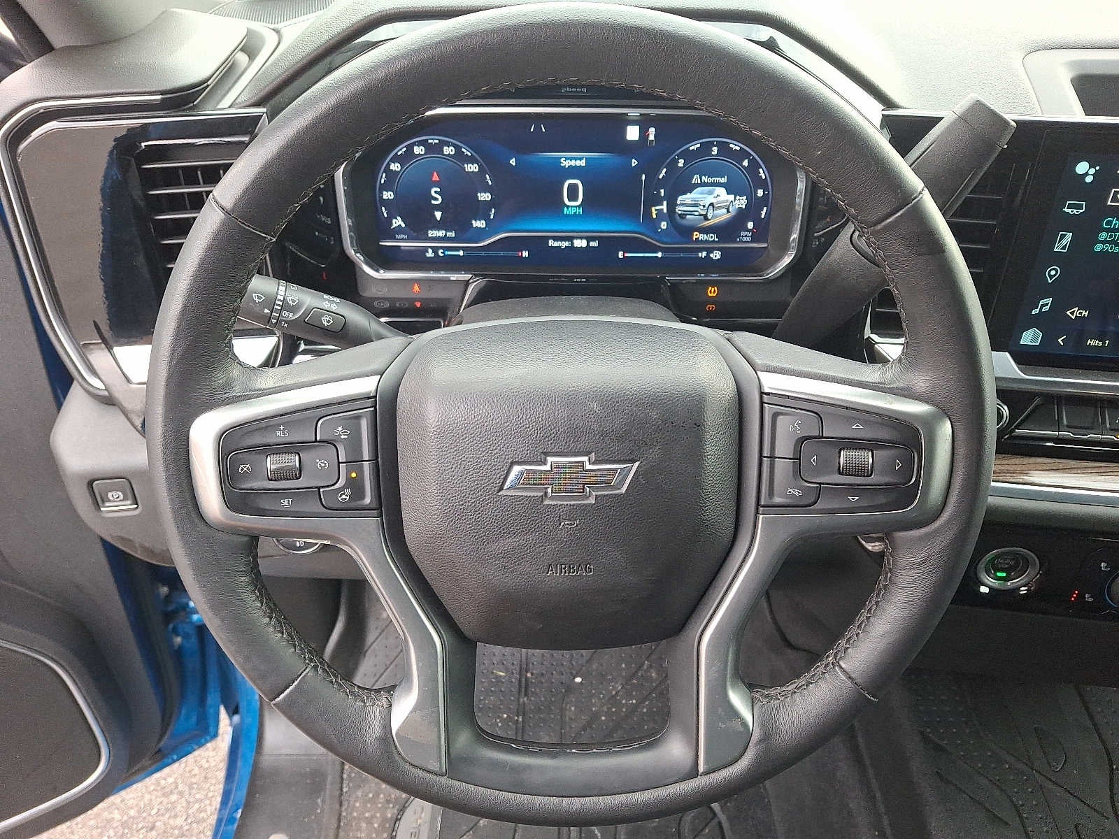 2022 Chevrolet Silverado 1500 4WD Crew Cab 157 RST