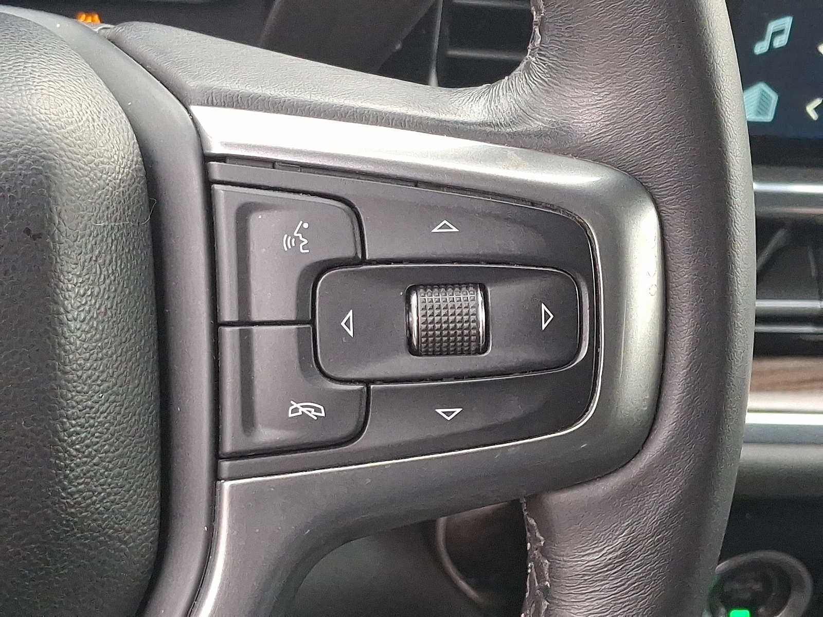 2022 Chevrolet Silverado 1500 4WD Crew Cab 157 RST