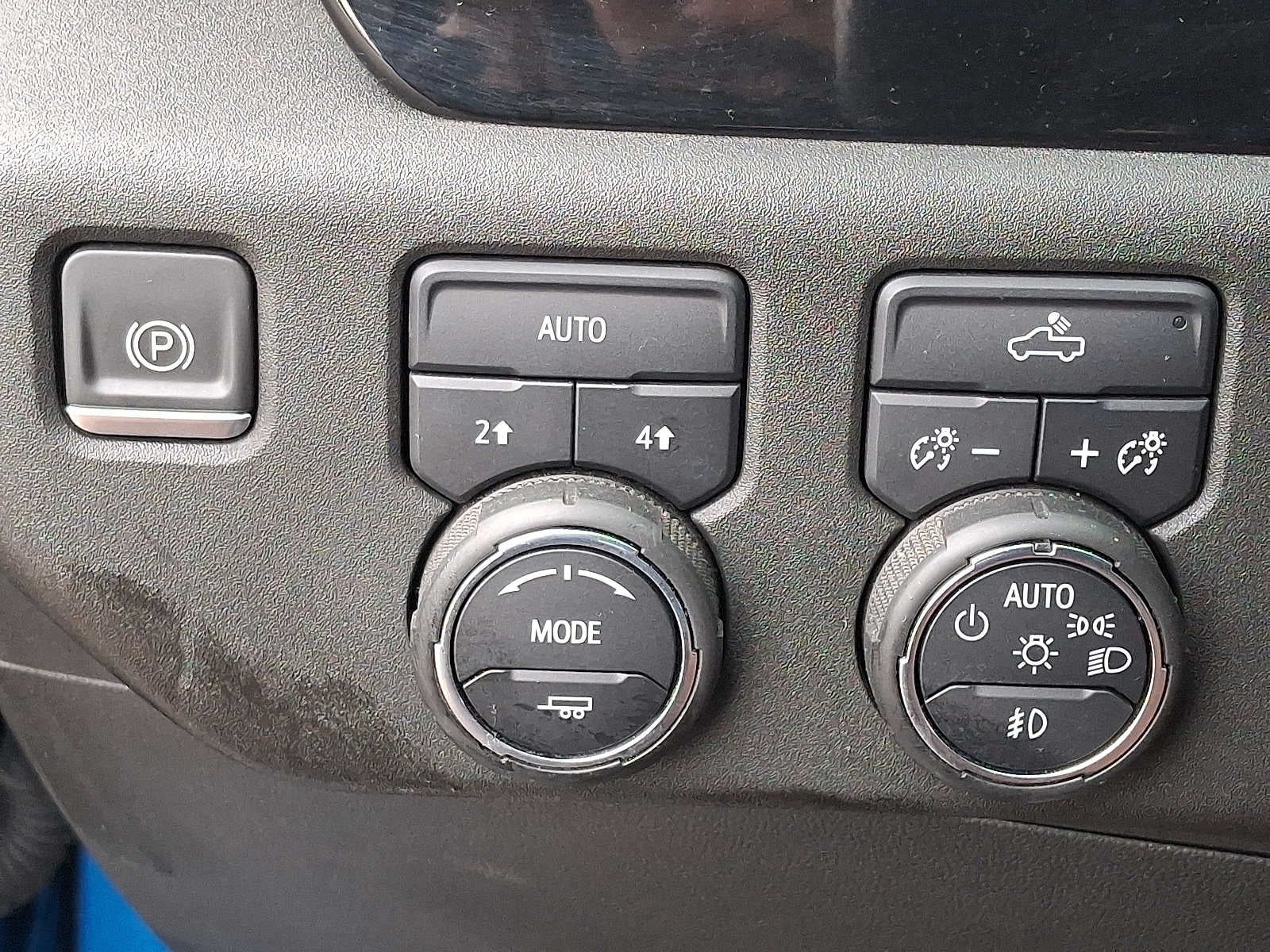 2022 Chevrolet Silverado 1500 4WD Crew Cab 157 RST