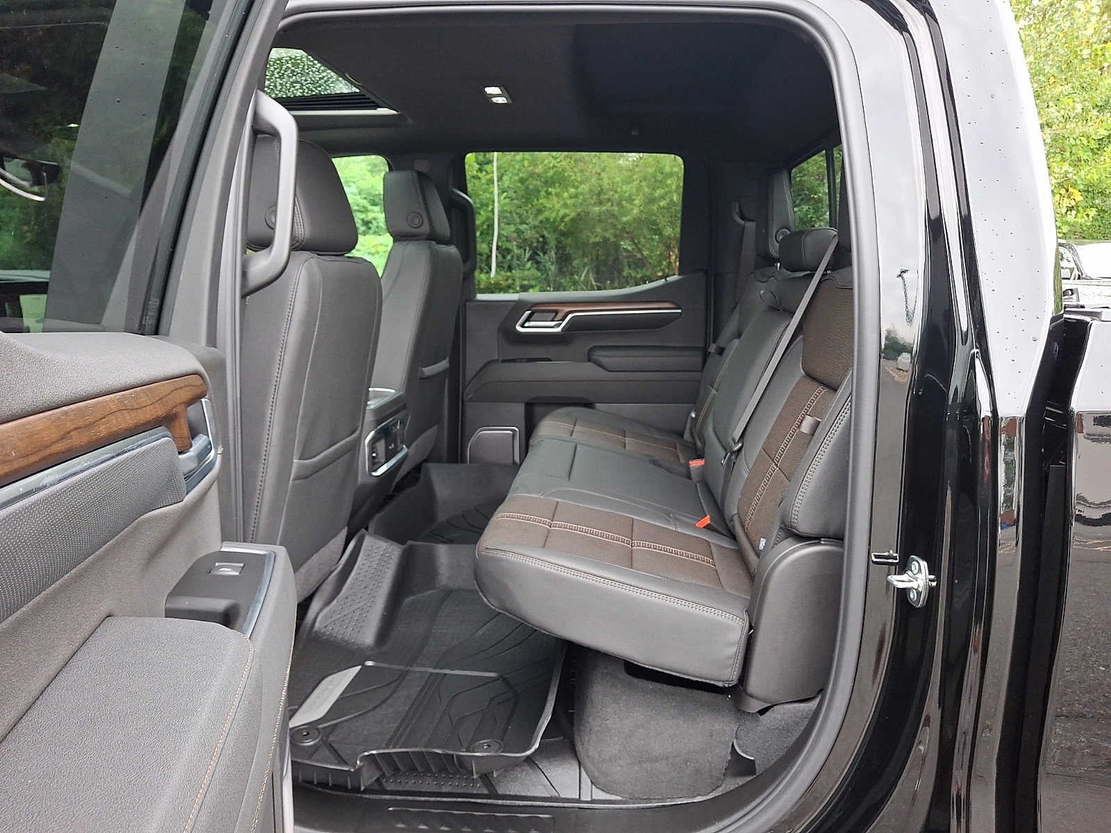 2026 Chevrolet Silverado 1500 4WD Crew Cab 147 High Country