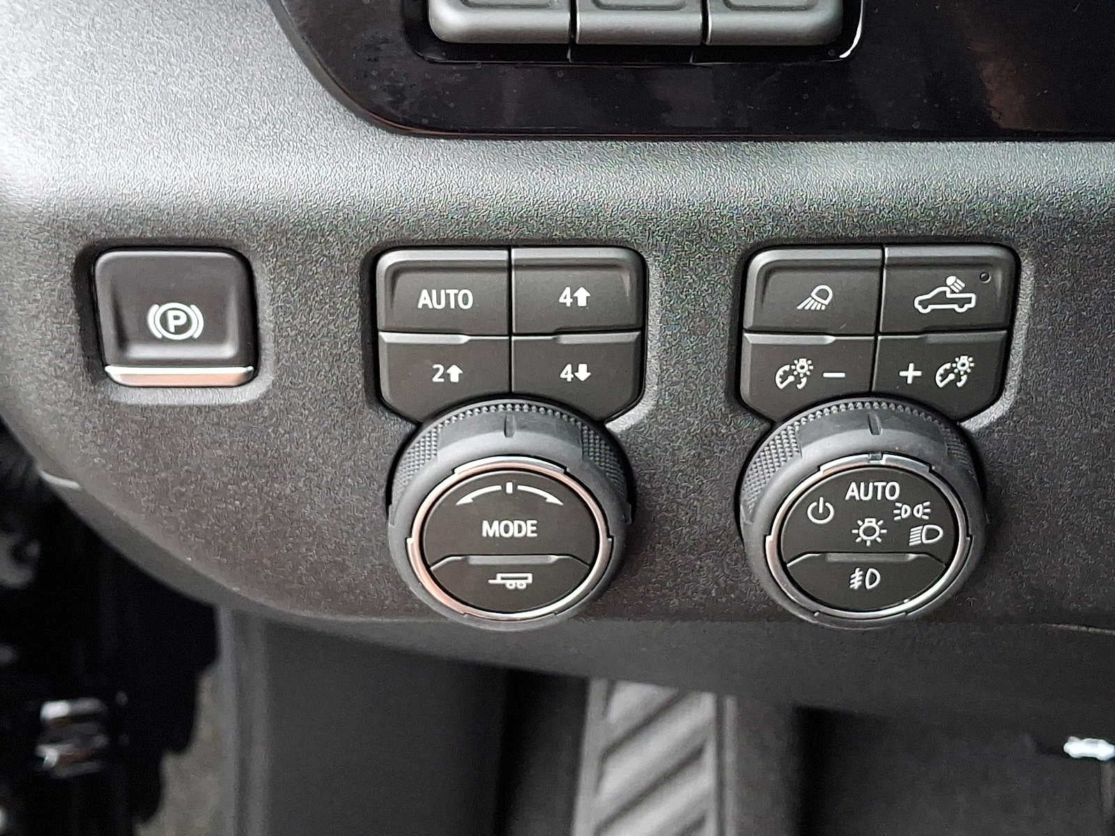 2026 Chevrolet Silverado 1500 4WD Crew Cab 147 High Country