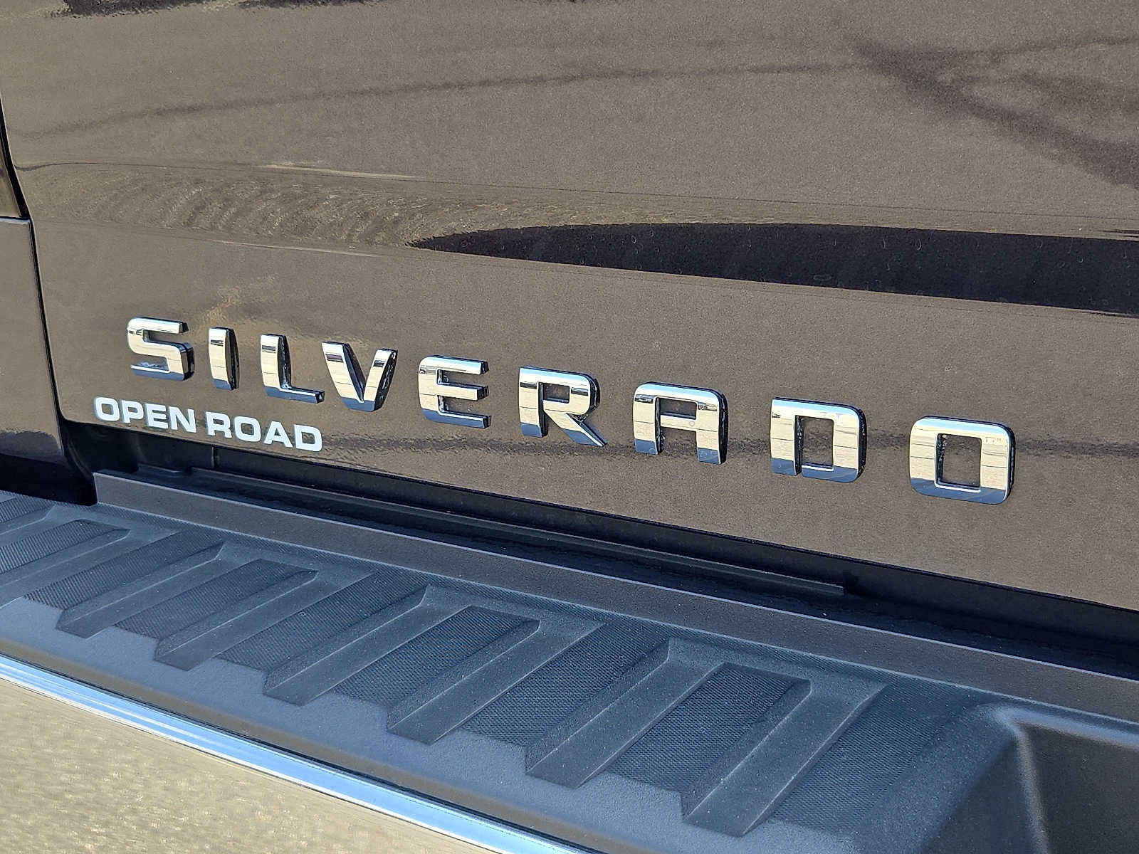2015 Chevrolet Silverado 1500 4WD Double Cab 143.5 LT w/1LT