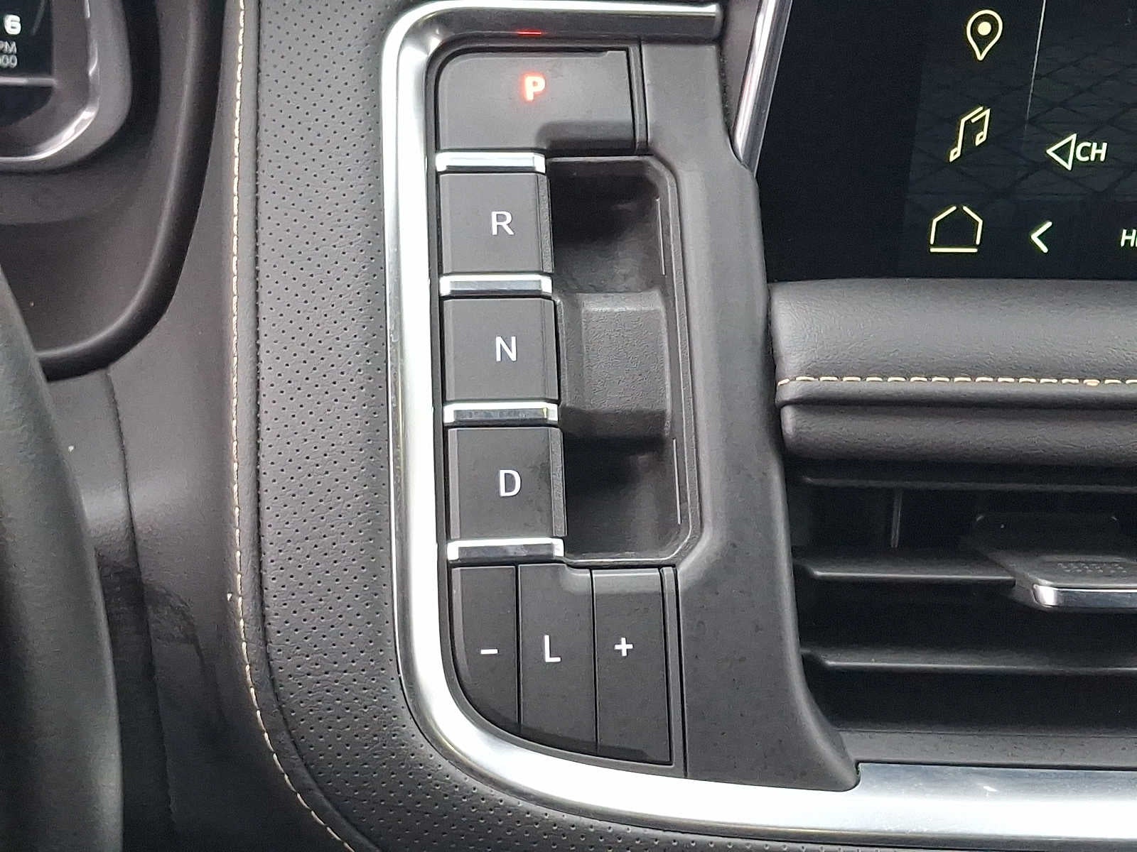 2023 GMC Yukon 4WD 4dr SLT