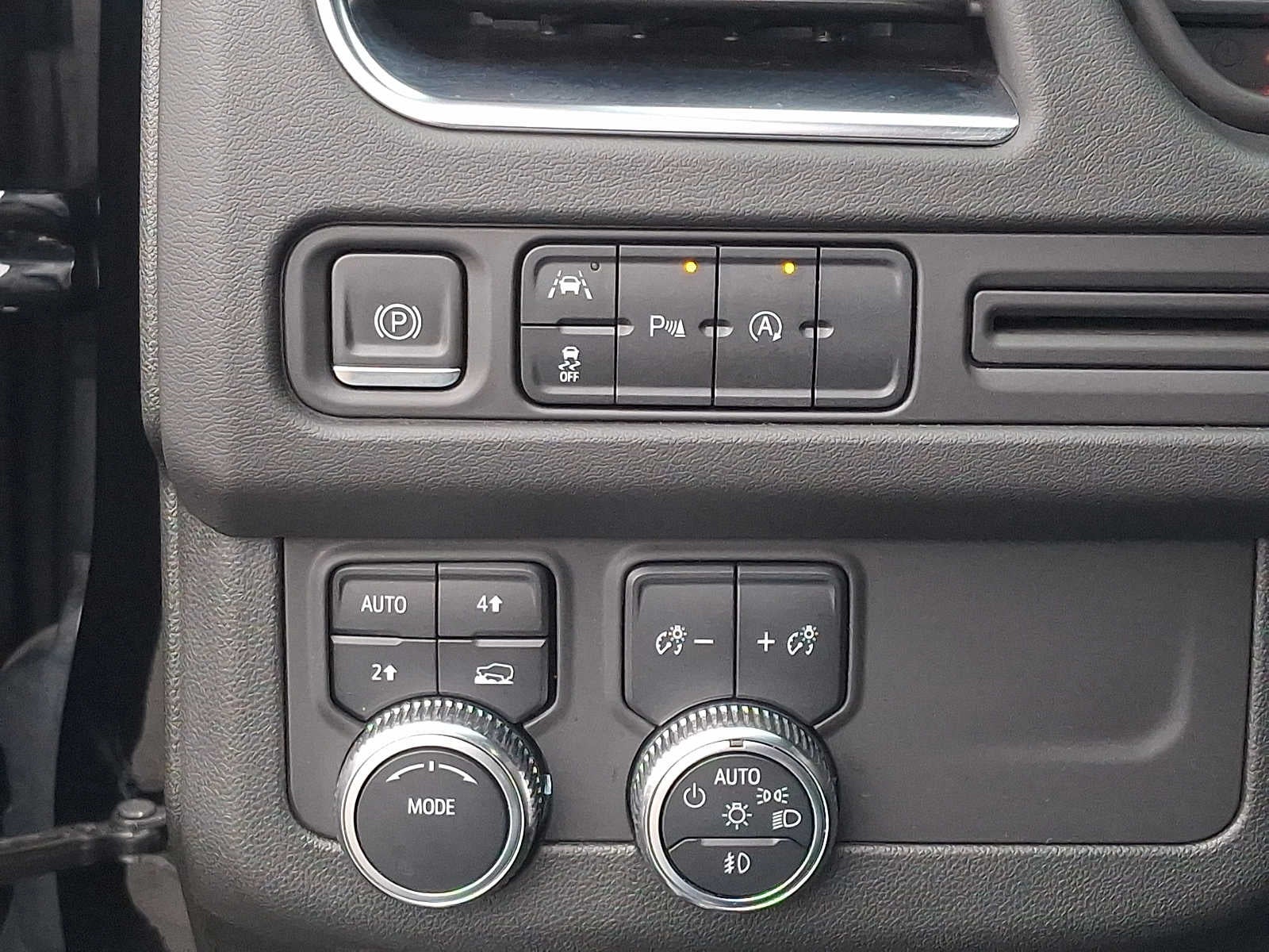 2023 GMC Yukon 4WD 4dr SLT