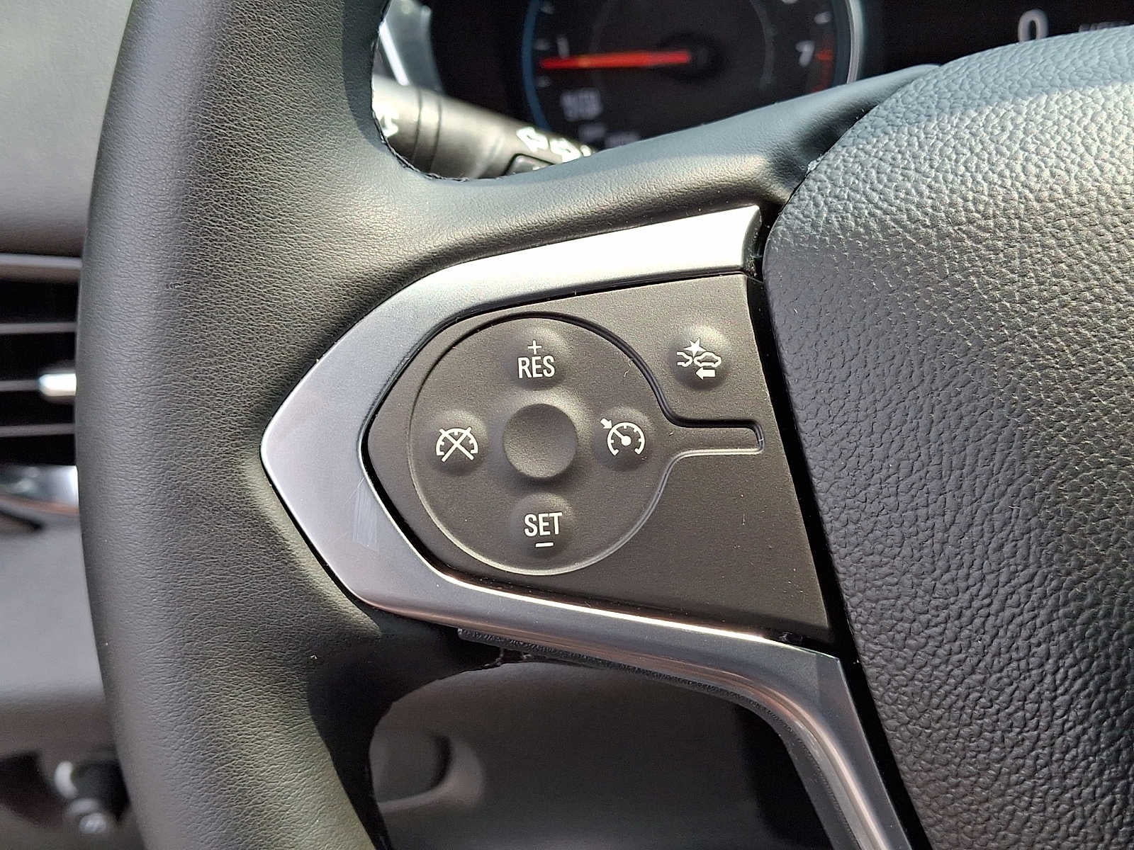 2023 Chevrolet Traverse AWD 4dr LT Cloth w/1LT