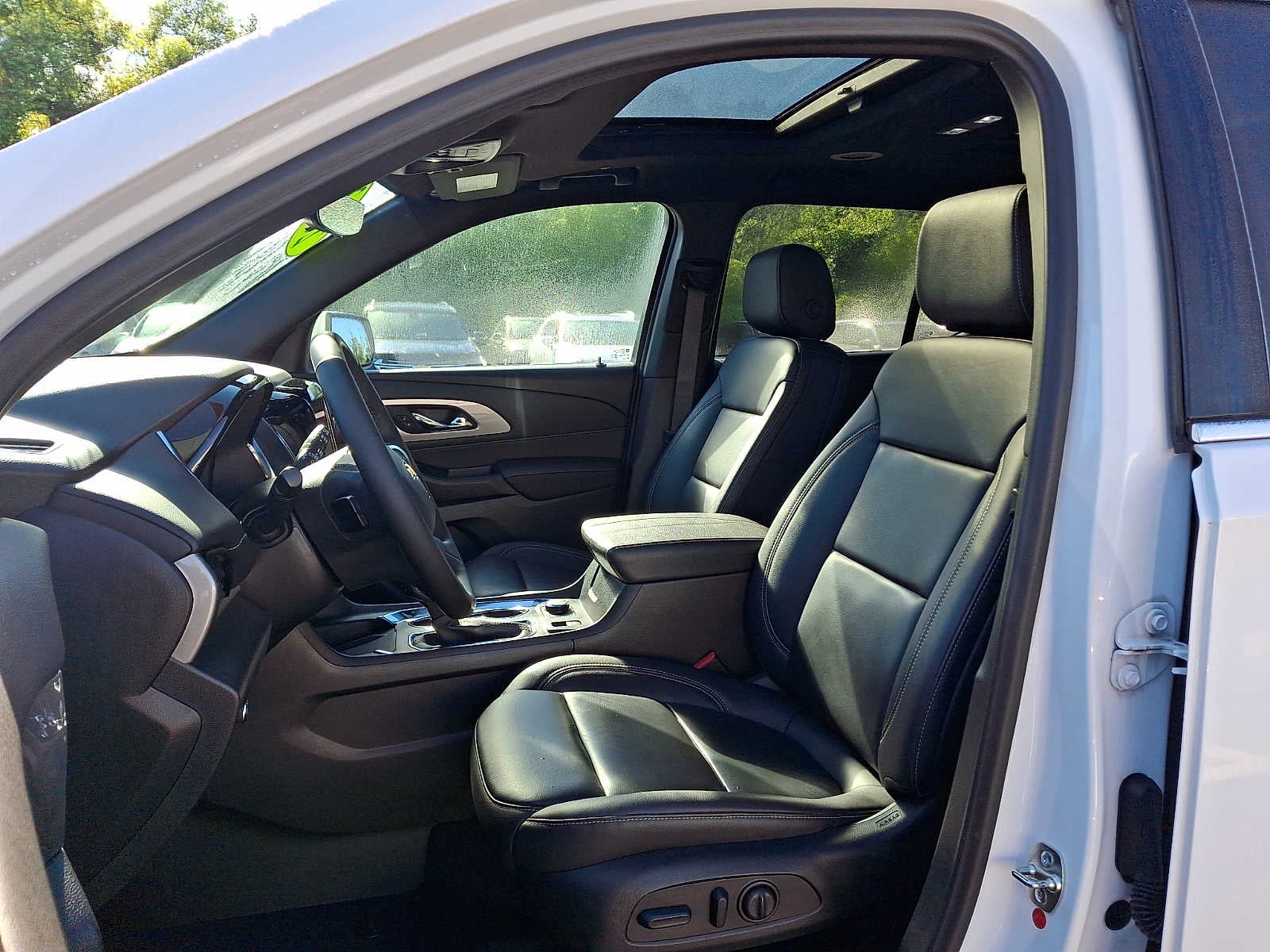 2023 Chevrolet Traverse AWD 4dr LT Leather