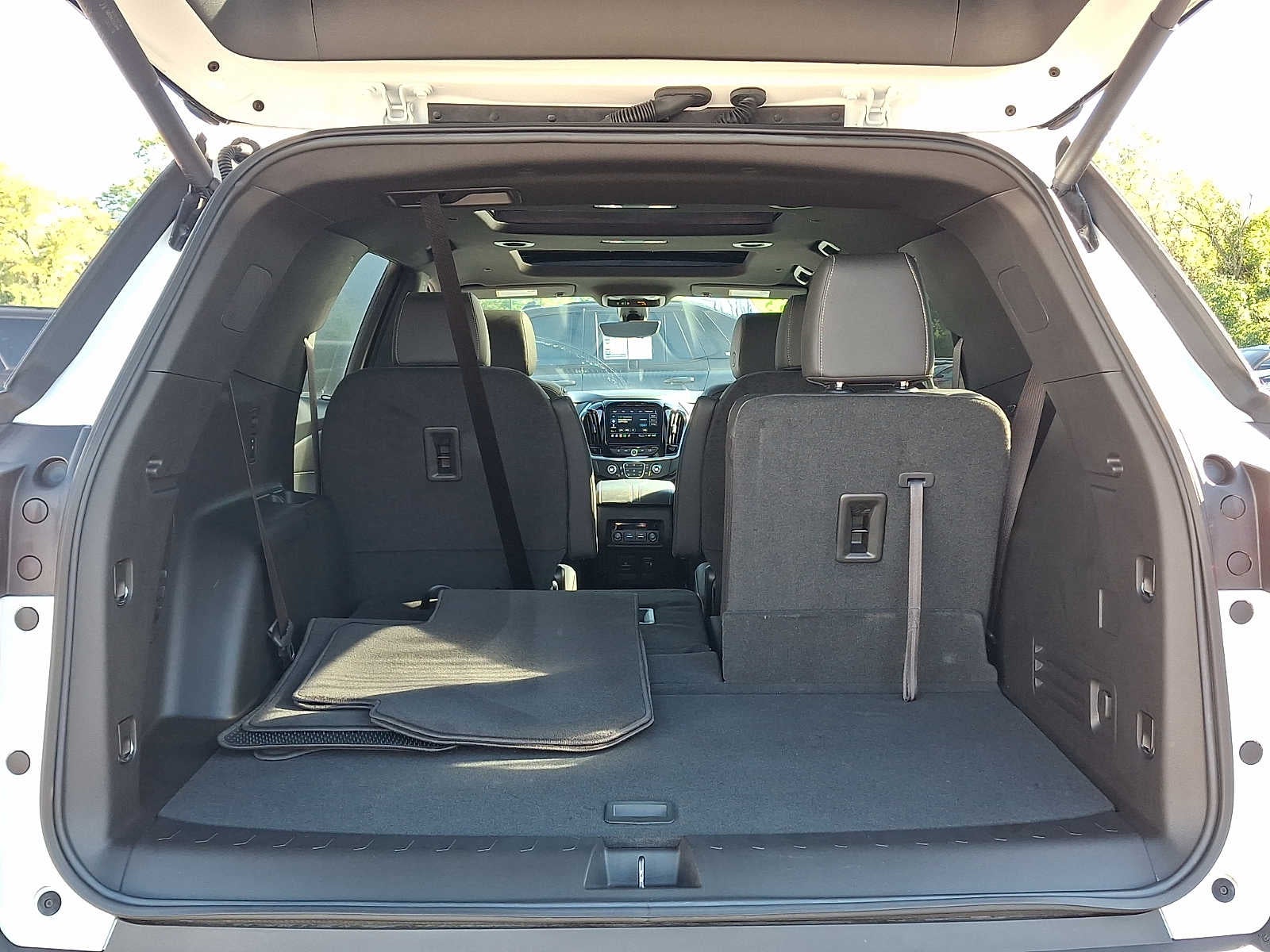 2023 Chevrolet Traverse AWD 4dr LT Leather