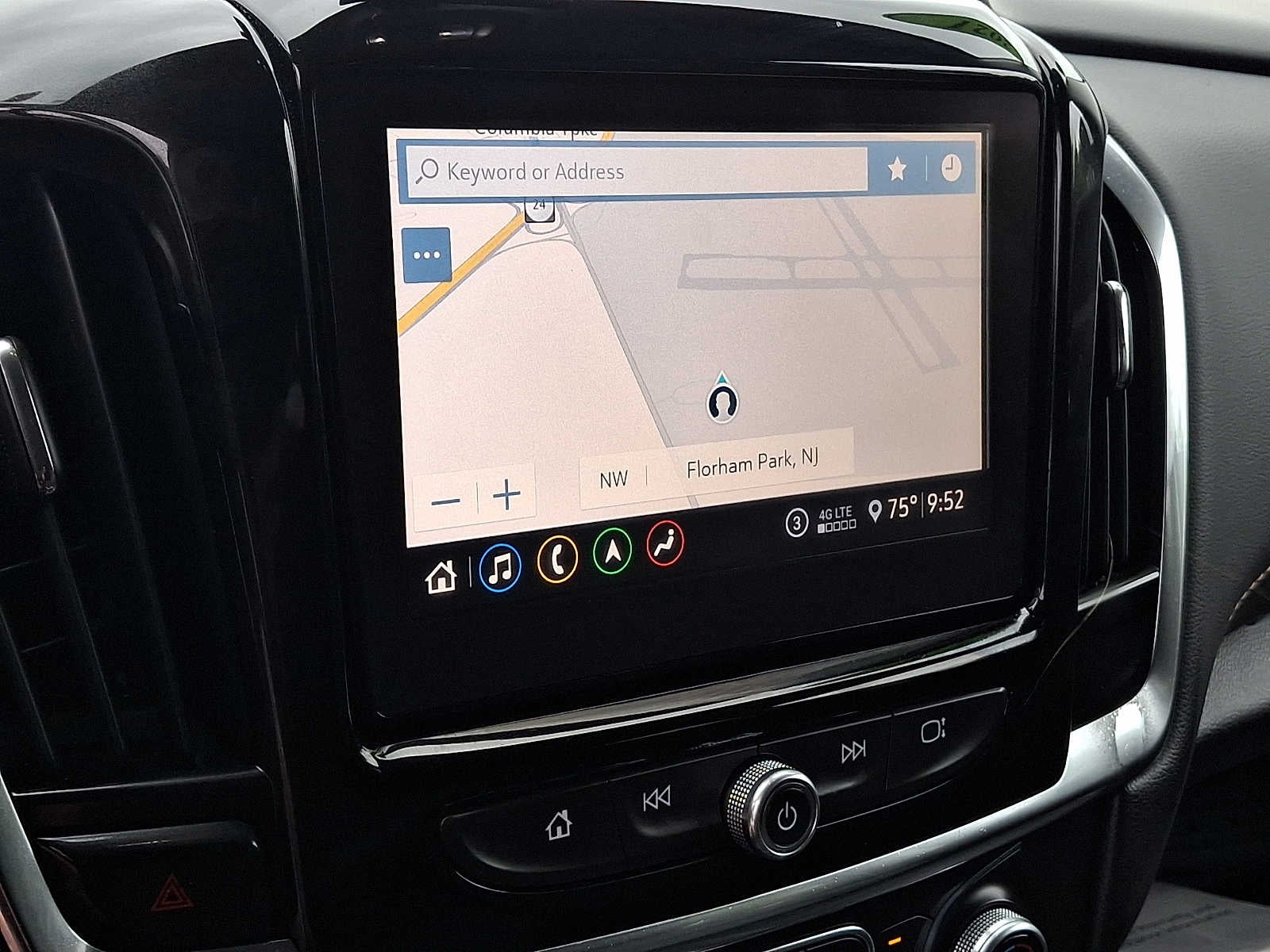 2021 Chevrolet Traverse AWD 4dr LT Leather