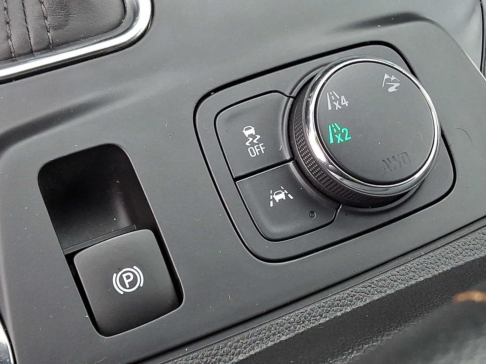 2021 Chevrolet Traverse AWD 4dr LT Leather