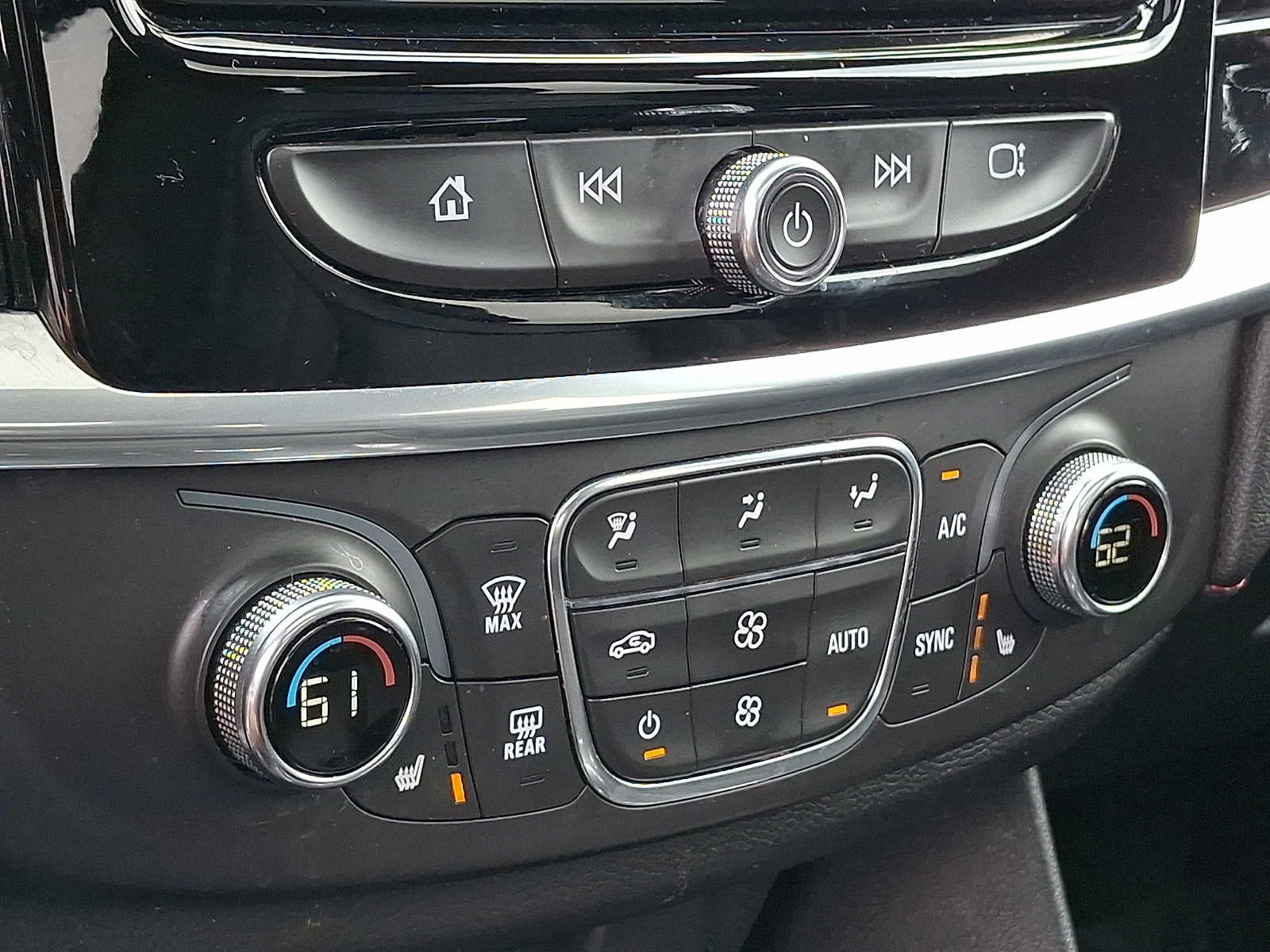 2023 Chevrolet Traverse AWD 4dr RS
