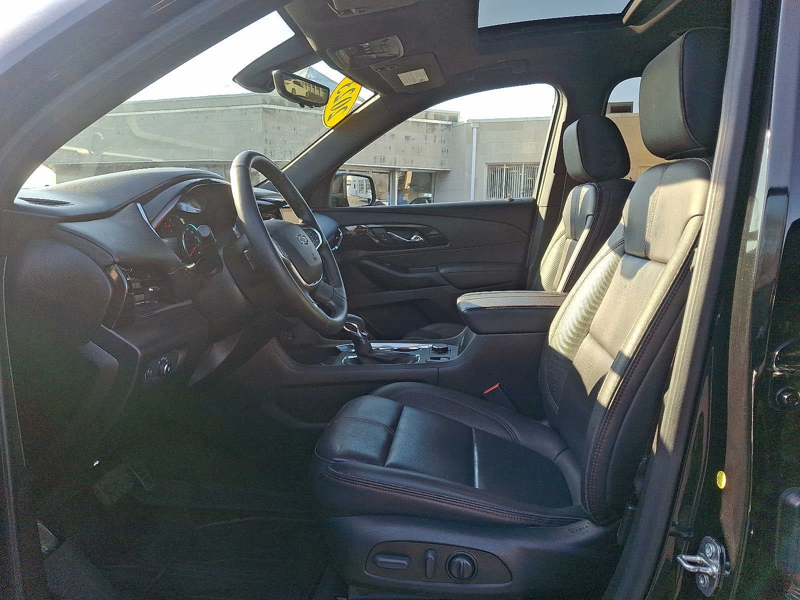 2023 Chevrolet Traverse AWD 4dr RS