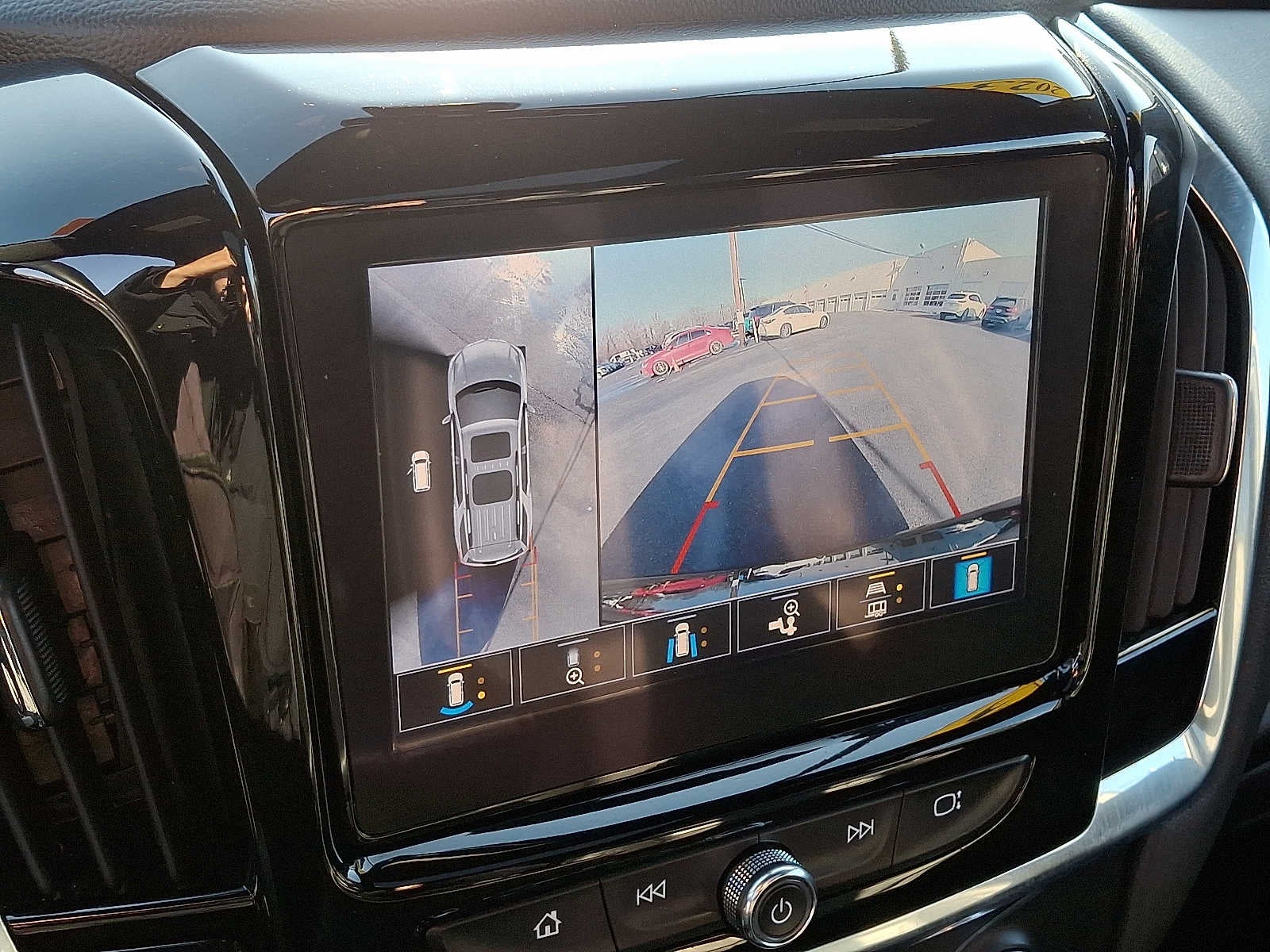 2023 Chevrolet Traverse AWD 4dr RS