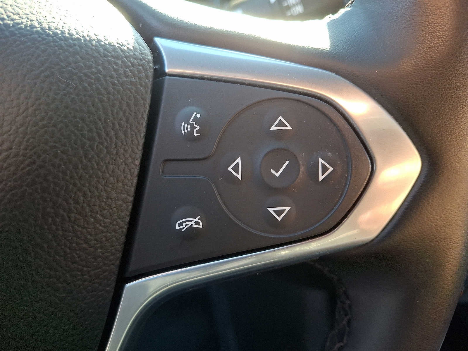 2023 Chevrolet Traverse AWD 4dr RS