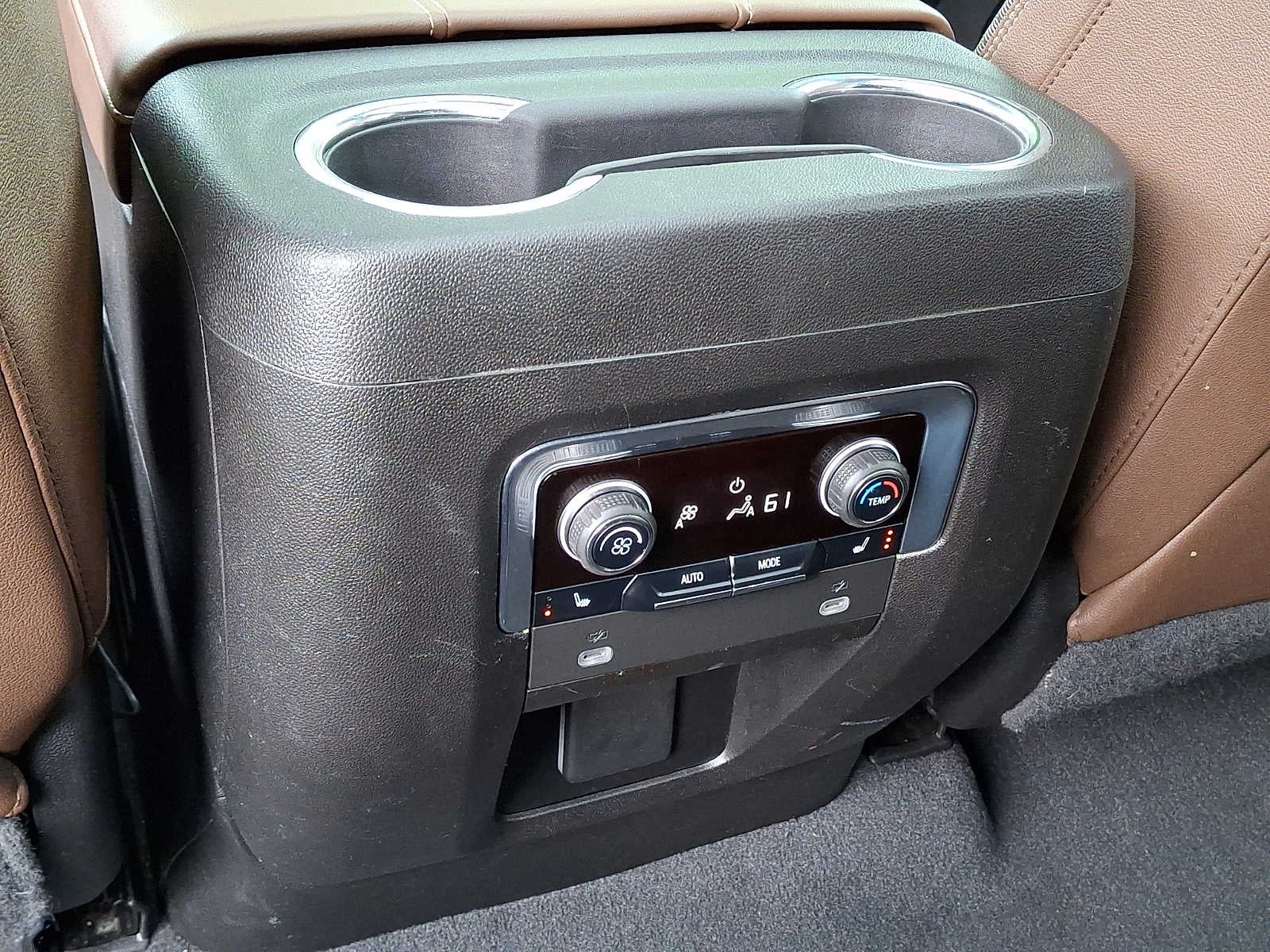 2023 Chevrolet Suburban 4WD 4dr High Country